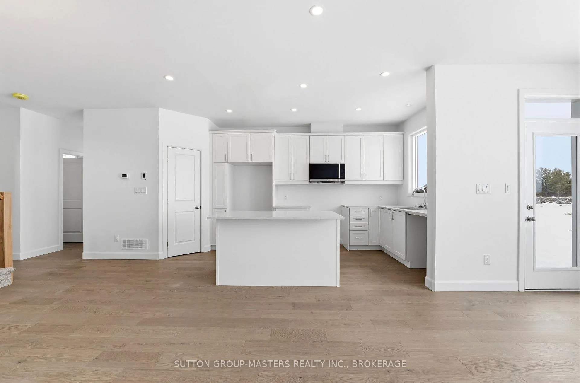 Photo 13 of 253 Pratt Drive, Loyalist, Amherstview — HOMEH