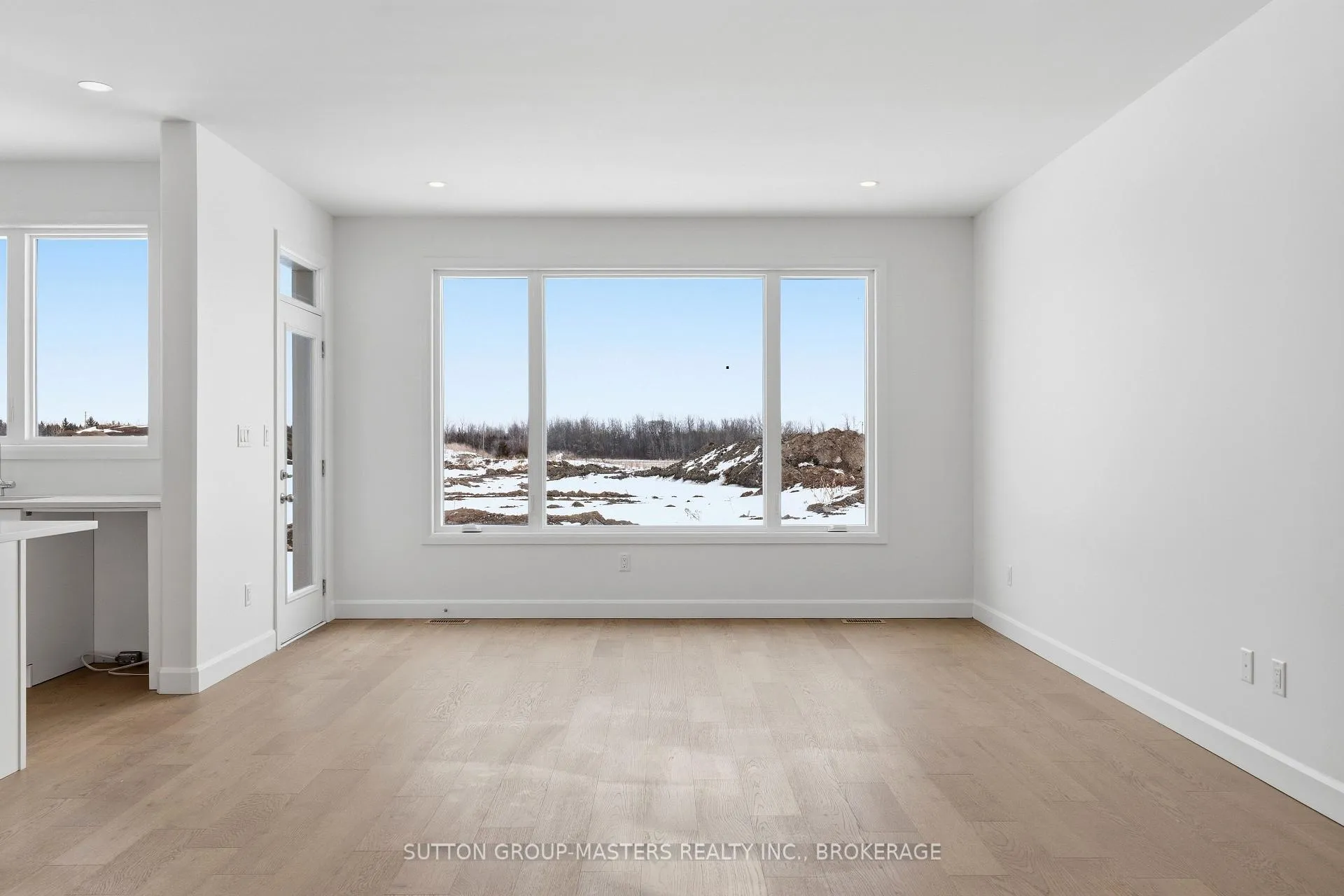 Photo 14 of 253 Pratt Drive, Loyalist, Amherstview — HOMEH
