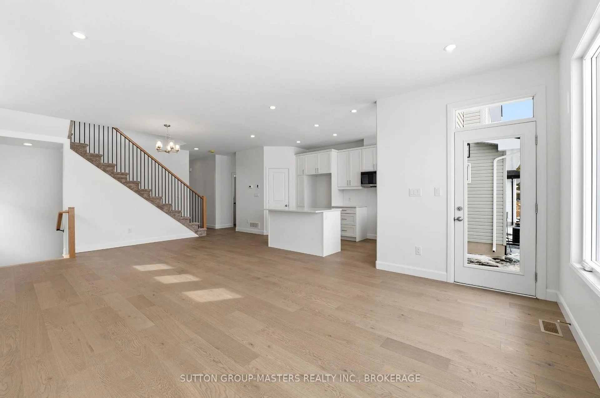 Photo 16 of 253 Pratt Drive, Loyalist, Amherstview — HOMEH