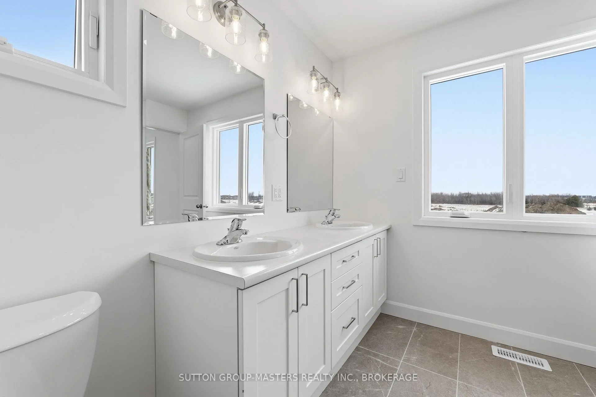 Photo 25 of 253 Pratt Drive, Loyalist, Amherstview — HOMEH
