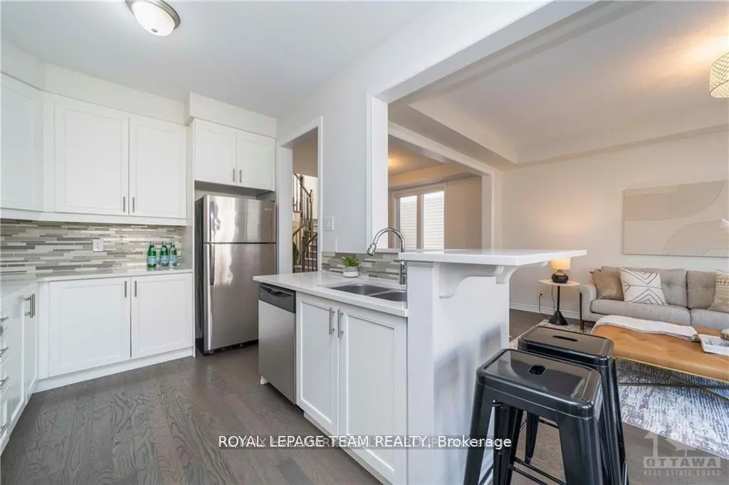 Photo 13 of 629 Monardia Way, Ottawa, Avalon West — HOMEH