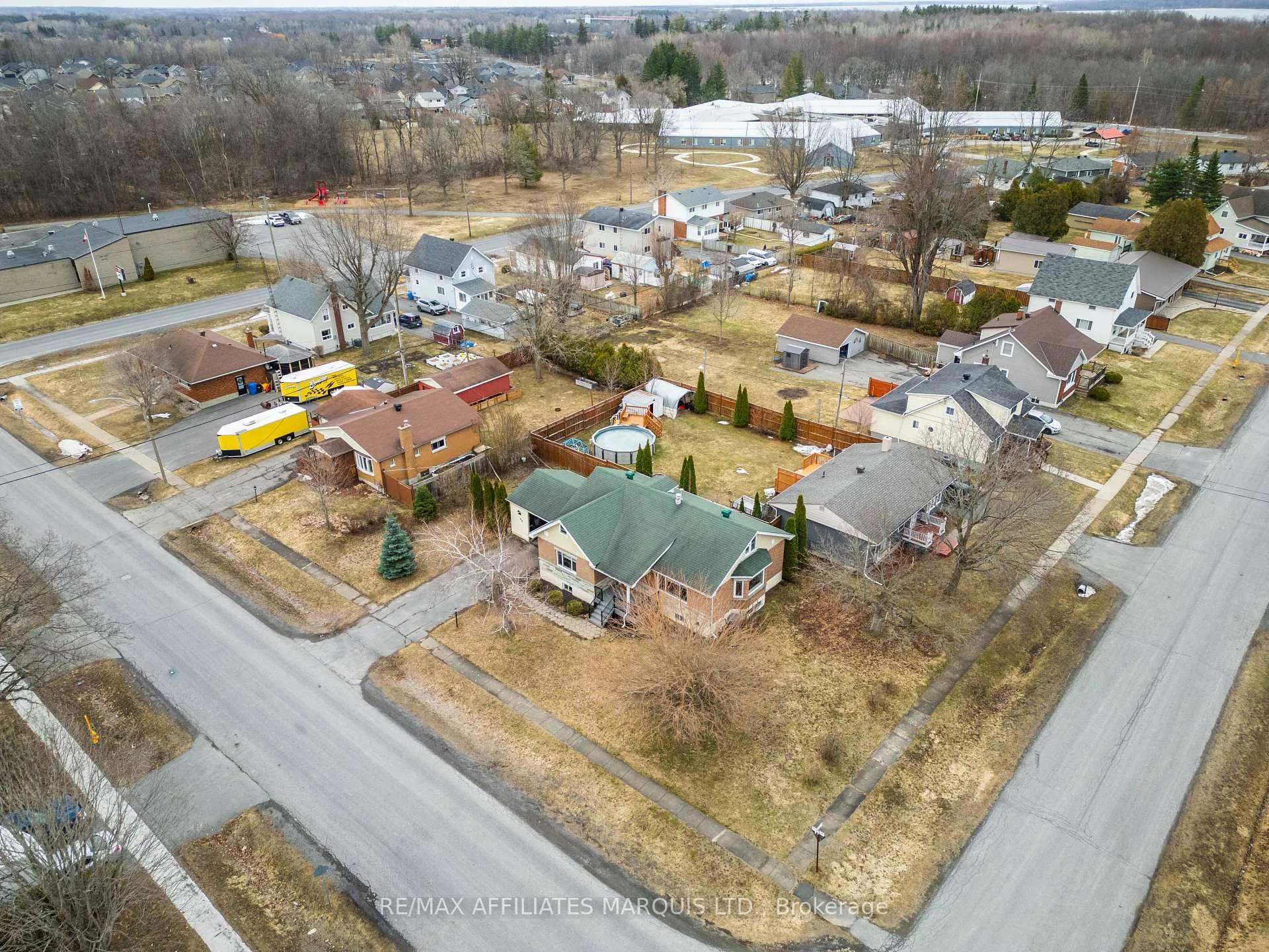 Photo 48 of 40 Bethune Avenue, South Stormont, Long Sault — HOMEH