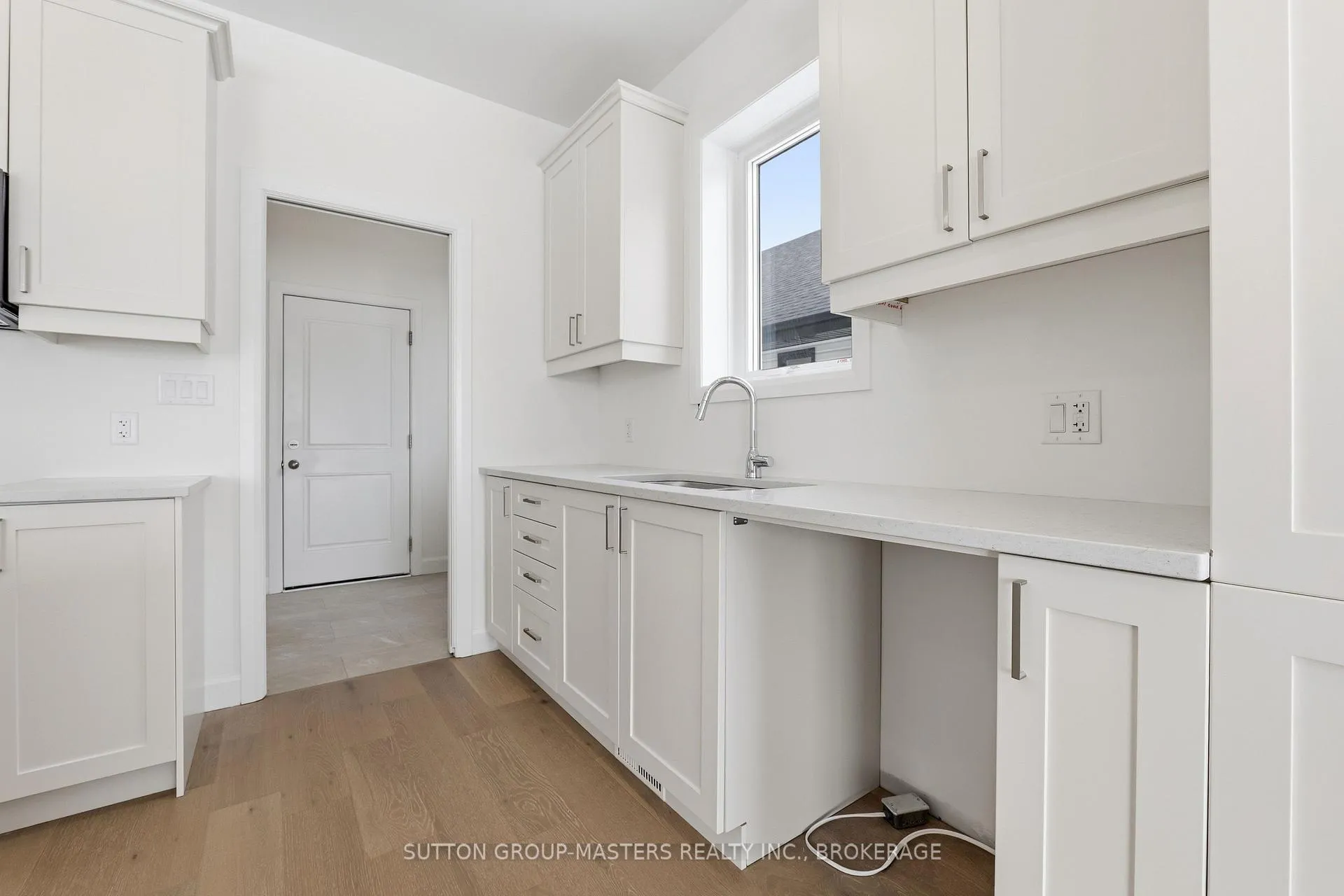 Photo 10 of 255 Pratt Drive, Loyalist, Amherstview — HOMEH