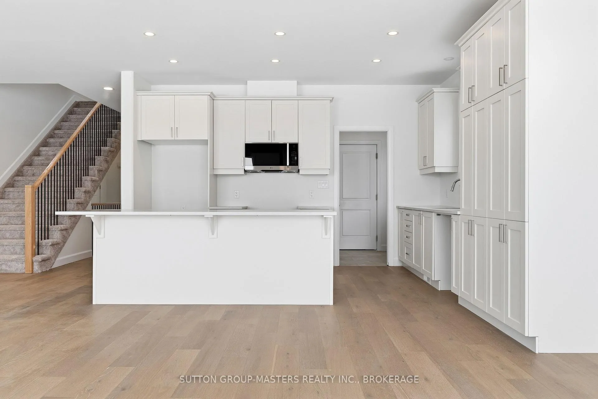 Photo 16 of 255 Pratt Drive, Loyalist, Amherstview — HOMEH