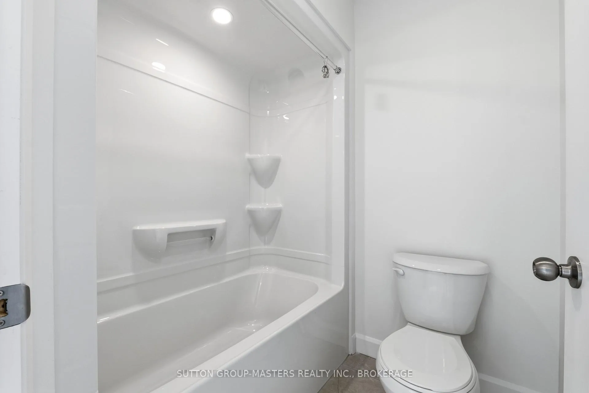 Photo 32 of 255 Pratt Drive, Loyalist, Amherstview — HOMEH