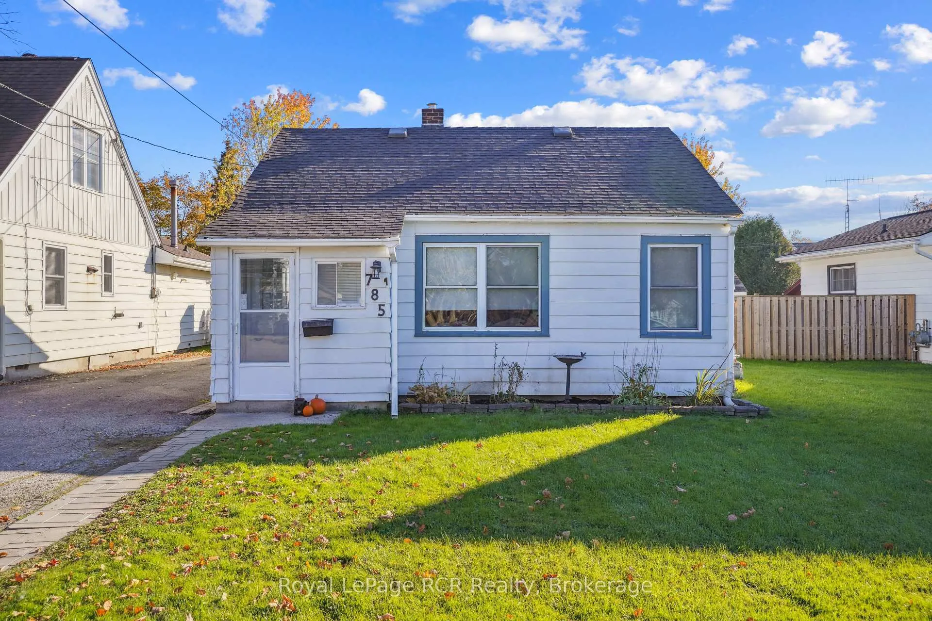 Photo 1 of 785 6th 'A' Street E, Owen Sound — HOMEH