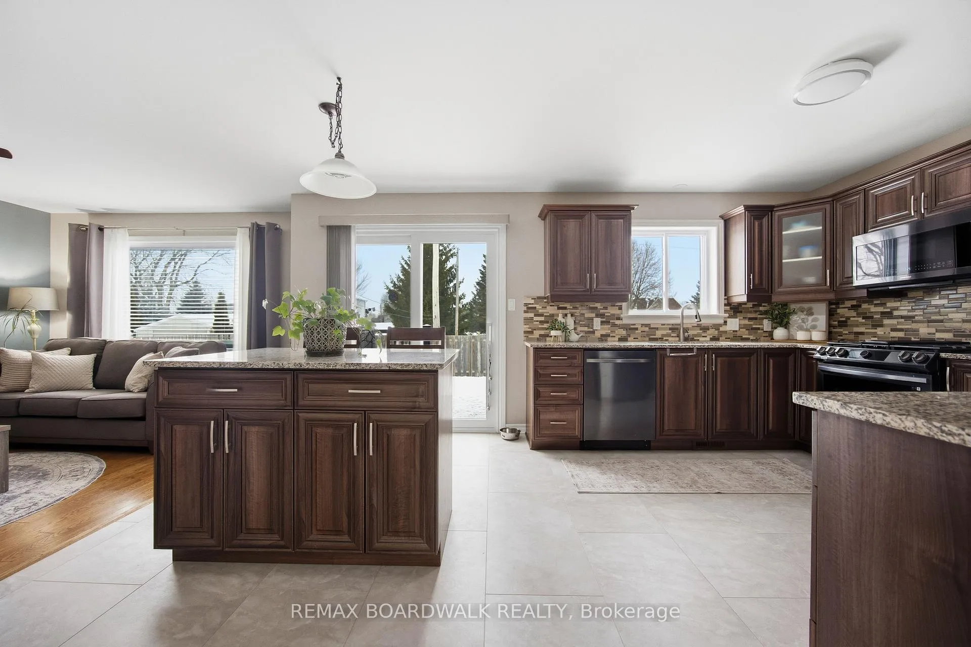Photo 9 of 27 Comba Drive, Carleton Place — HOMEH