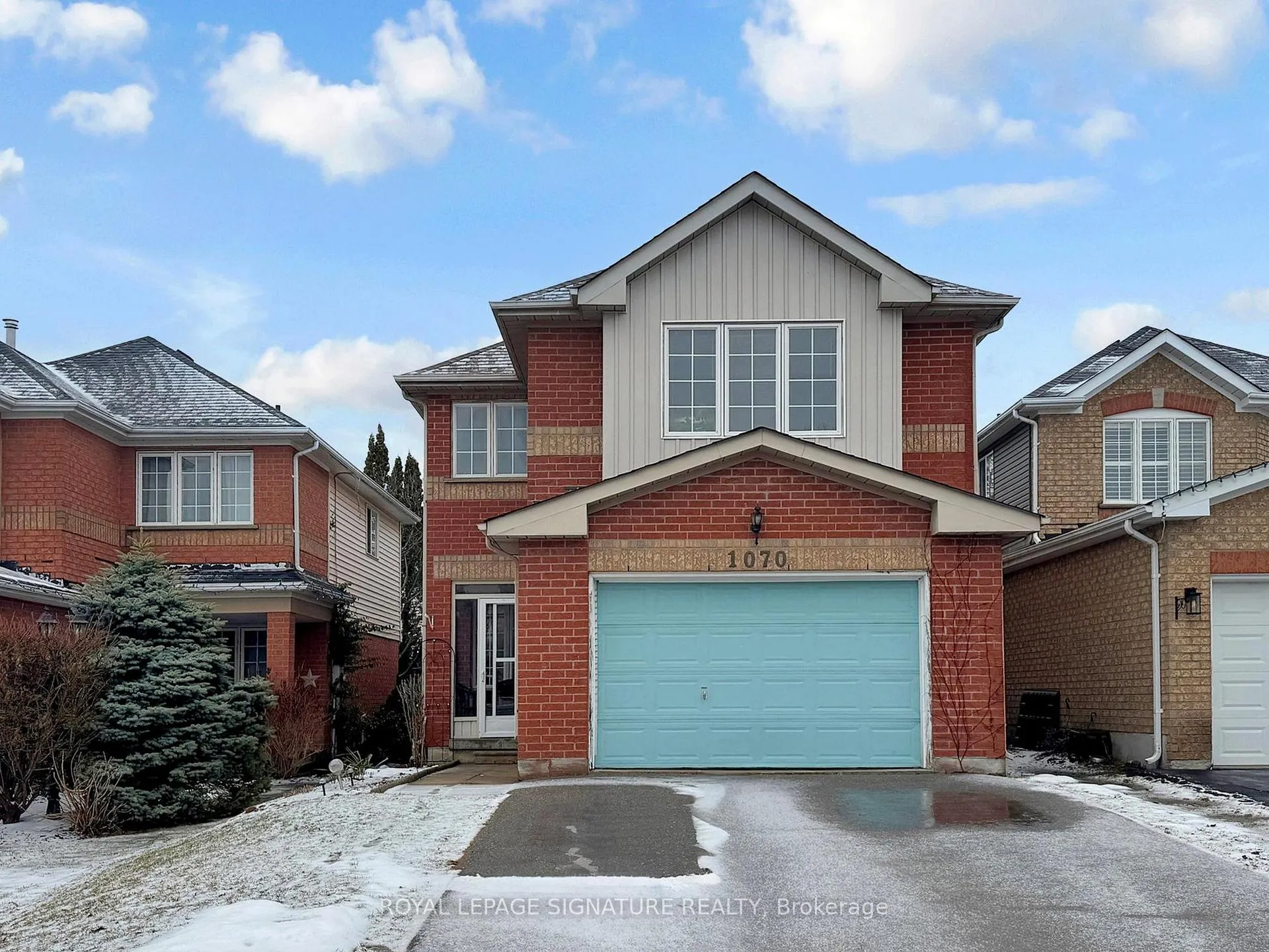 Photo 1 of 1070 Summitview Crescent, Oshawa, Pinecrest — HOMEH