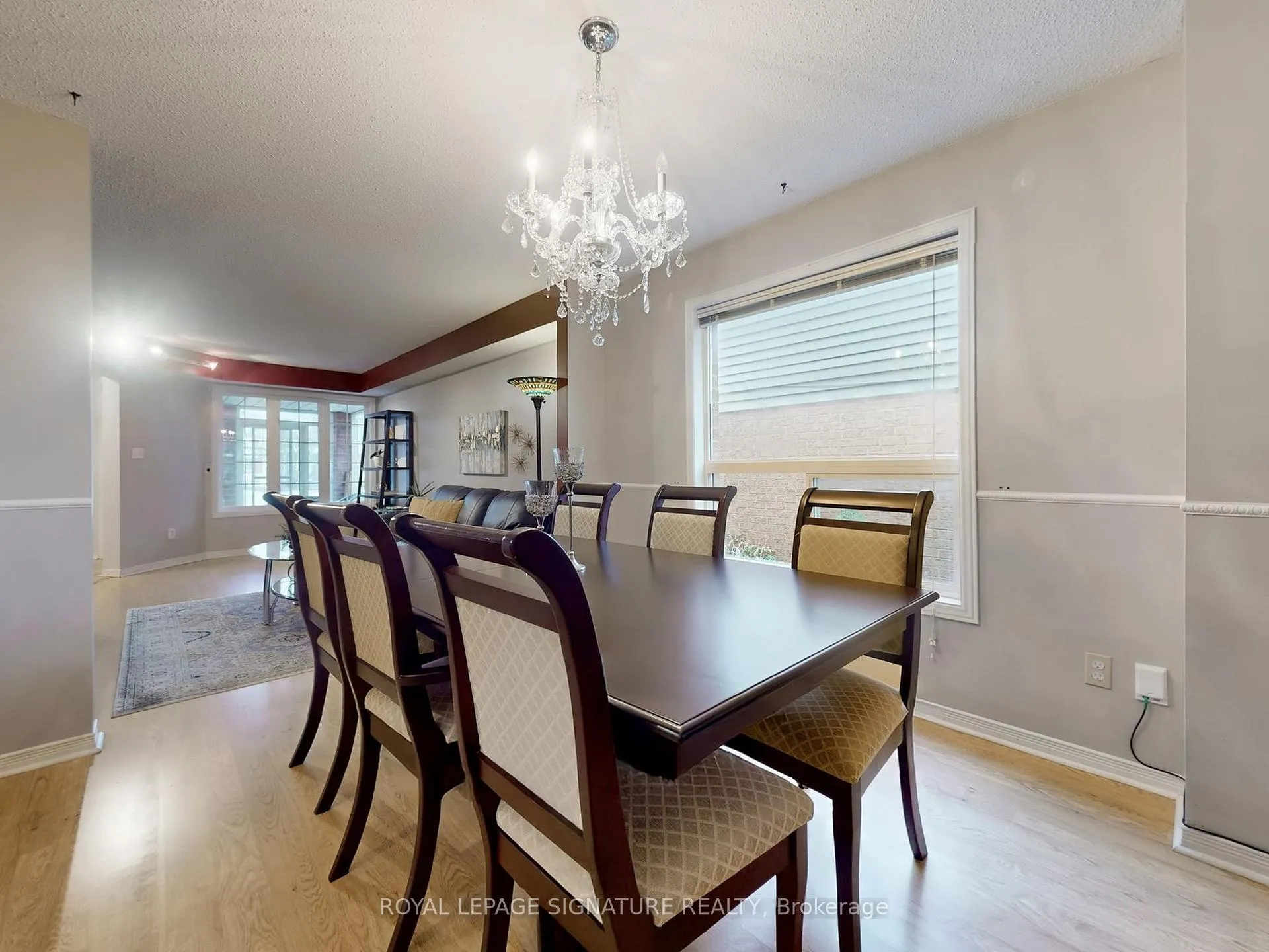 Photo 6 of 1070 Summitview Crescent, Oshawa, Pinecrest — HOMEH