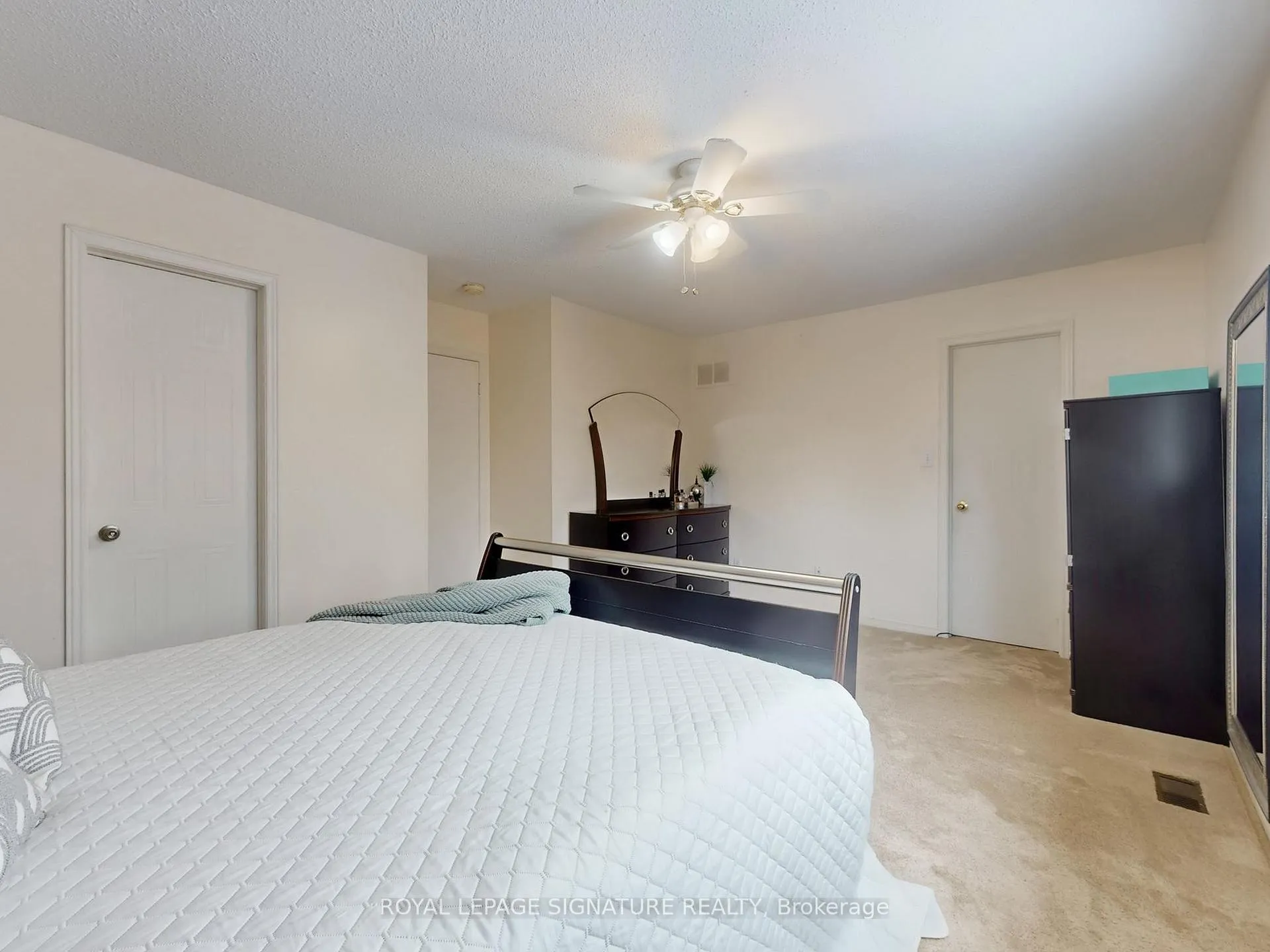 Photo 19 of 1070 Summitview Crescent, Oshawa, Pinecrest — HOMEH