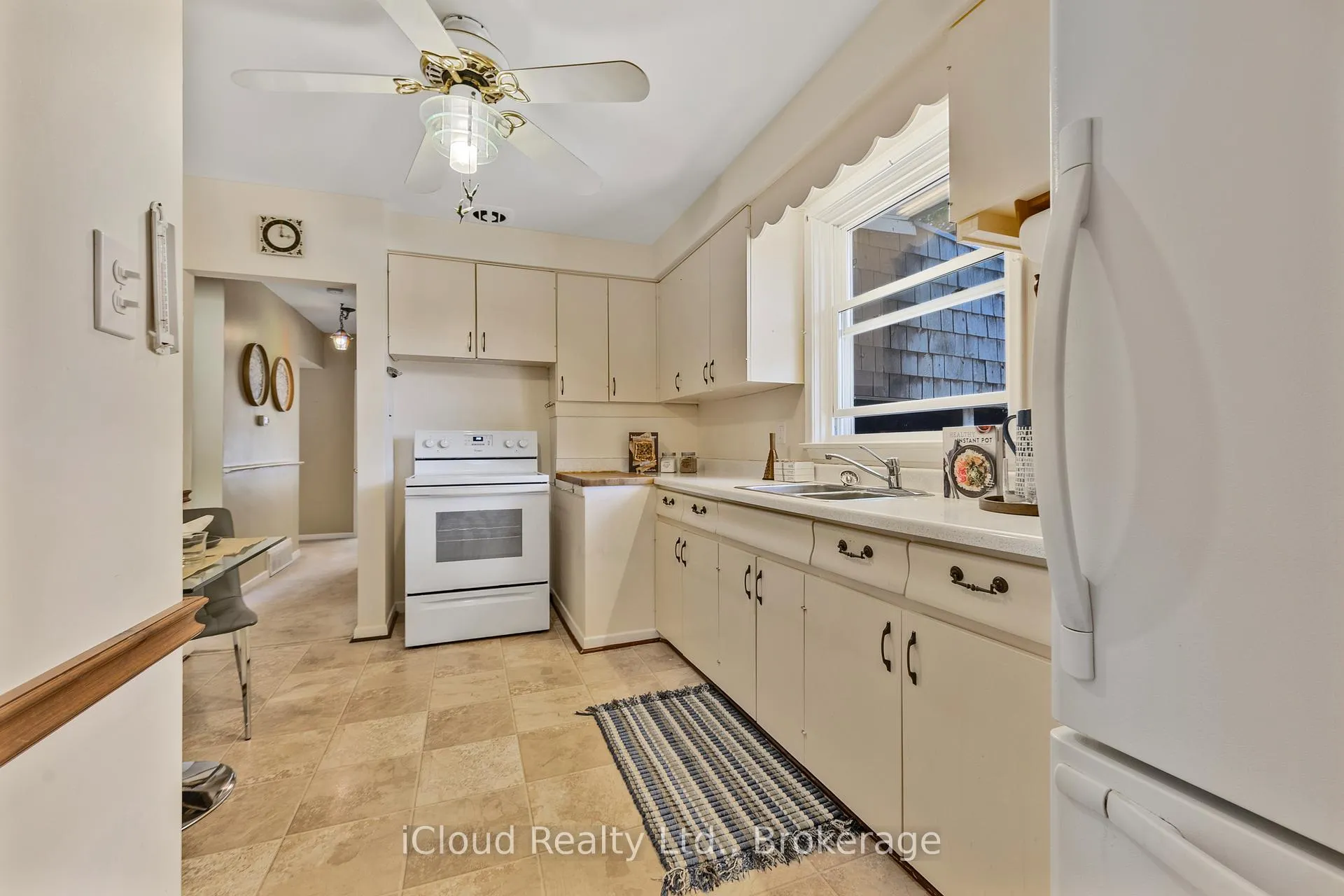 Photo 11 of 192 Beechgrove Drive, Scarborough, West Hill — HOMEH