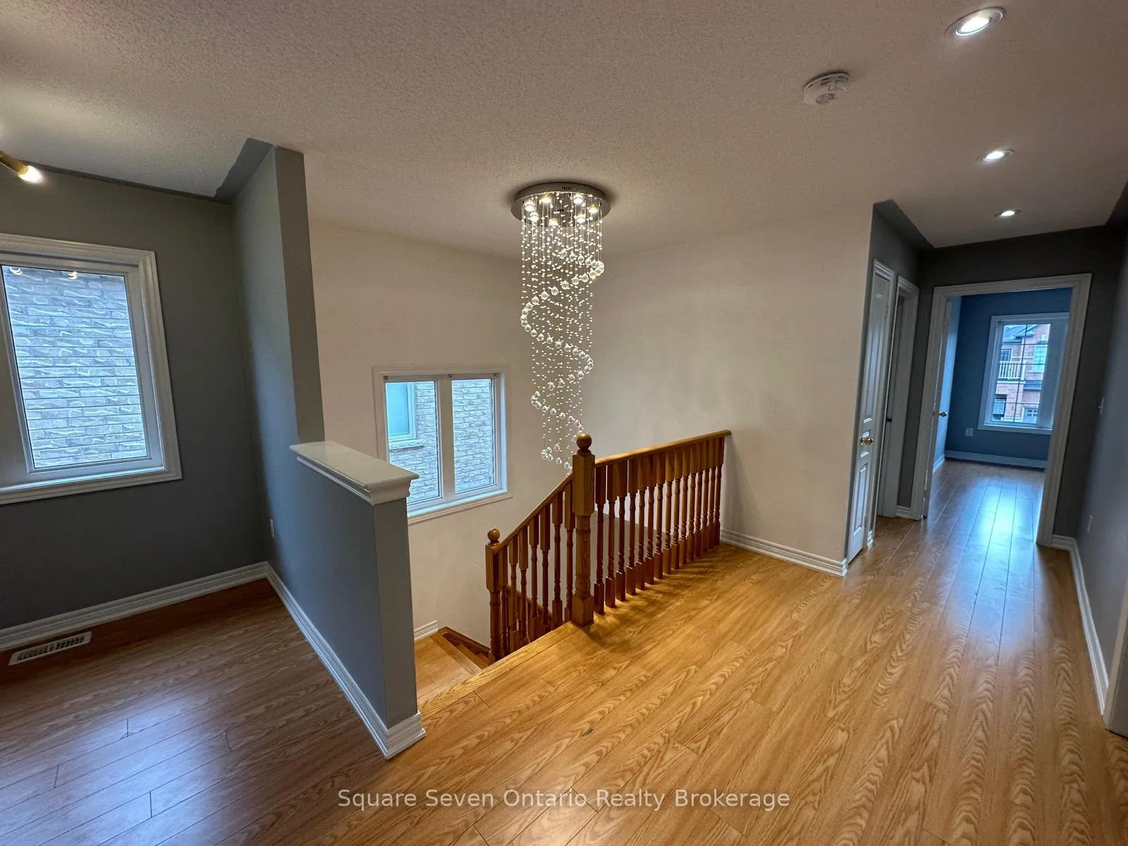 Photo 11 of Unit Upper Level, 34 Vanderpool Crescent, Brampton, Bram East — HOMEH