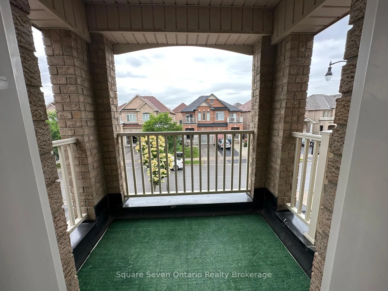 Photo 15 of Unit Upper Level, 34 Vanderpool Crescent, Brampton, Bram East — HOMEH