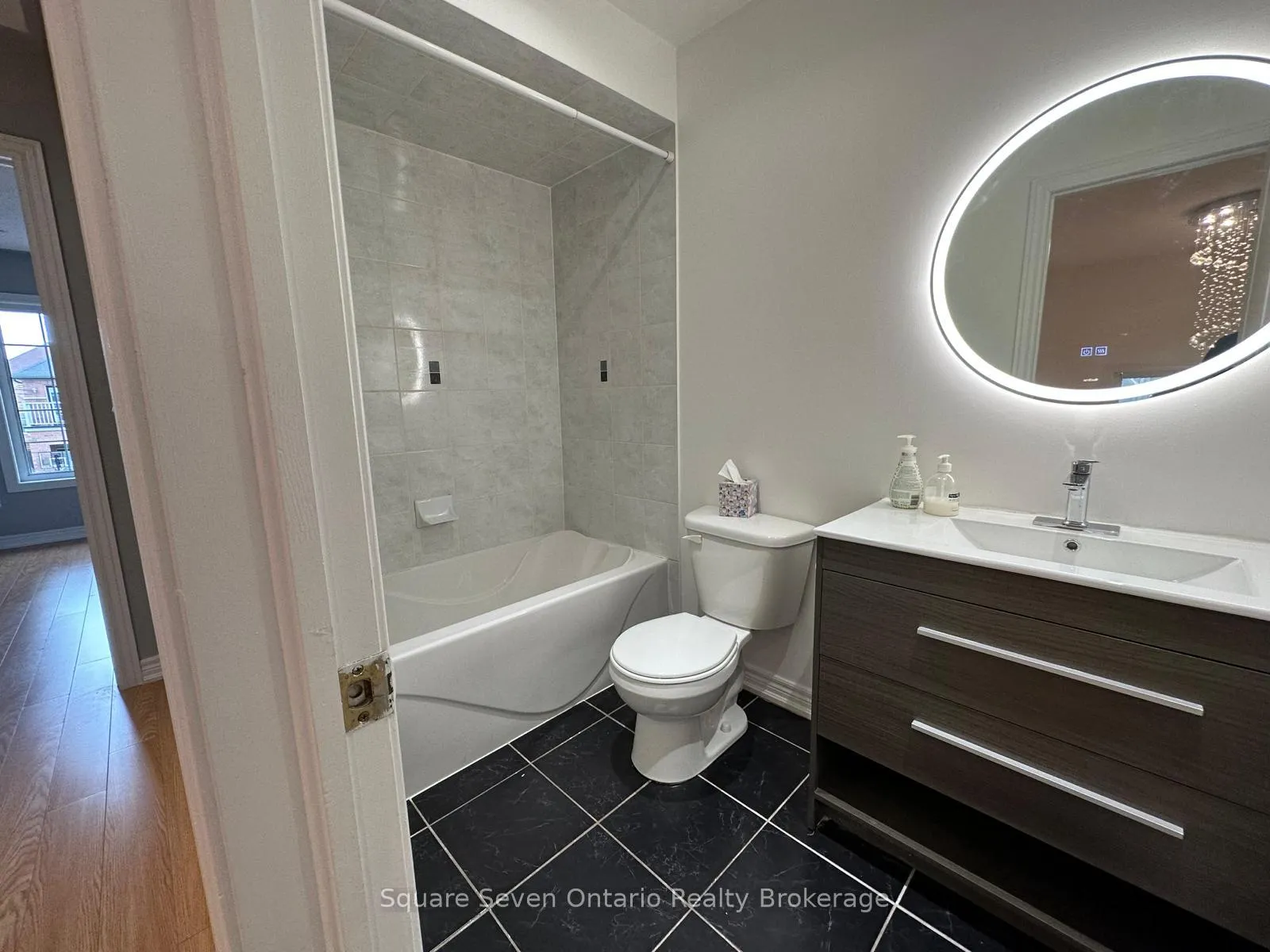 Photo 17 of Unit Upper Level, 34 Vanderpool Crescent, Brampton, Bram East — HOMEH