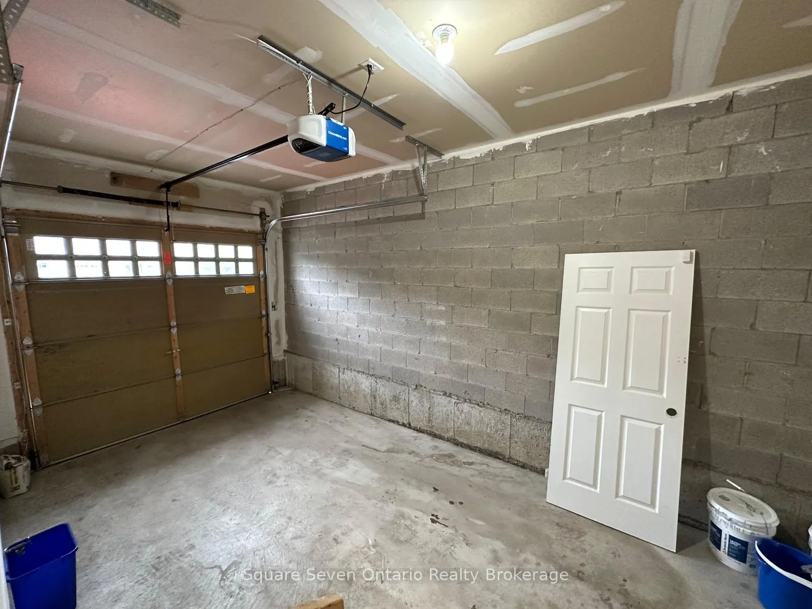 Photo 21 of Unit Upper Level, 34 Vanderpool Crescent, Brampton, Bram East — HOMEH