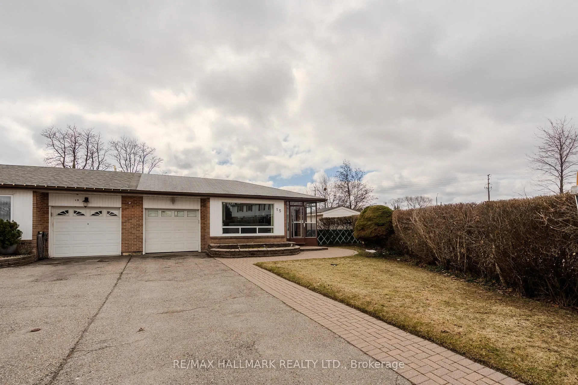 Photo 4 of 15 Dalton Place, Brampton, Southgate — HOMEH