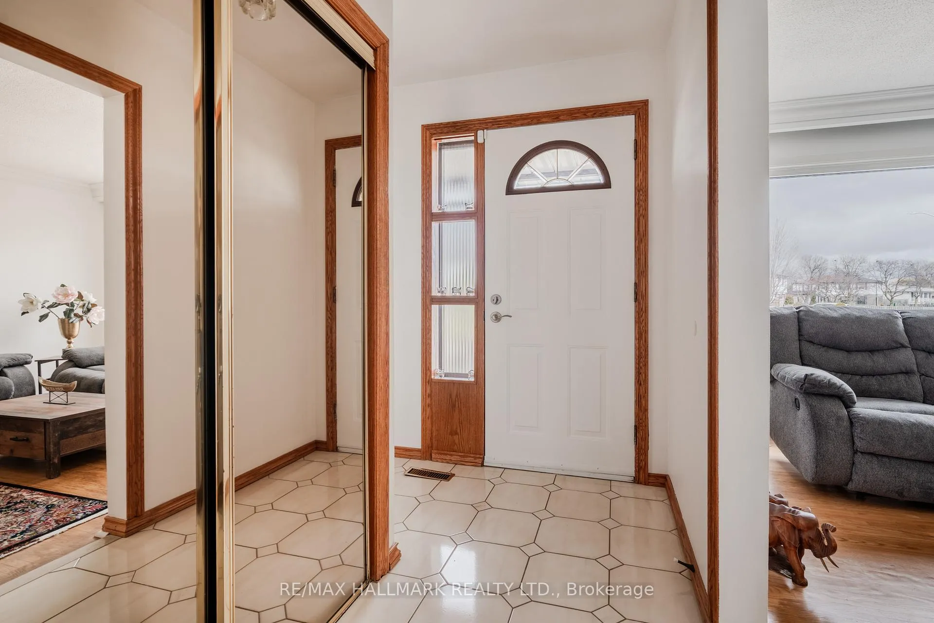 Photo 7 of 15 Dalton Place, Brampton, Southgate — HOMEH