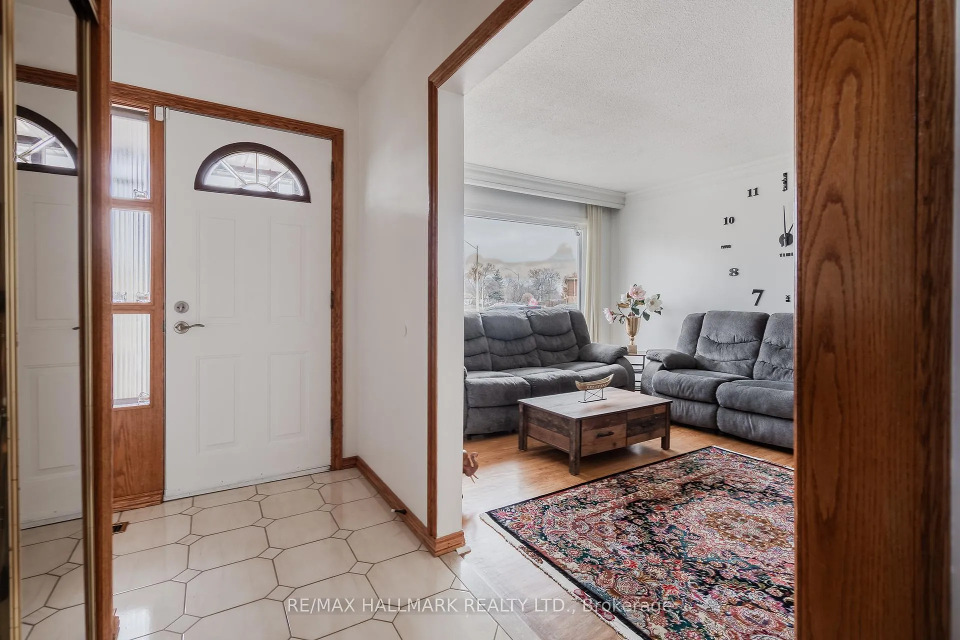 Photo 8 of 15 Dalton Place, Brampton, Southgate — HOMEH