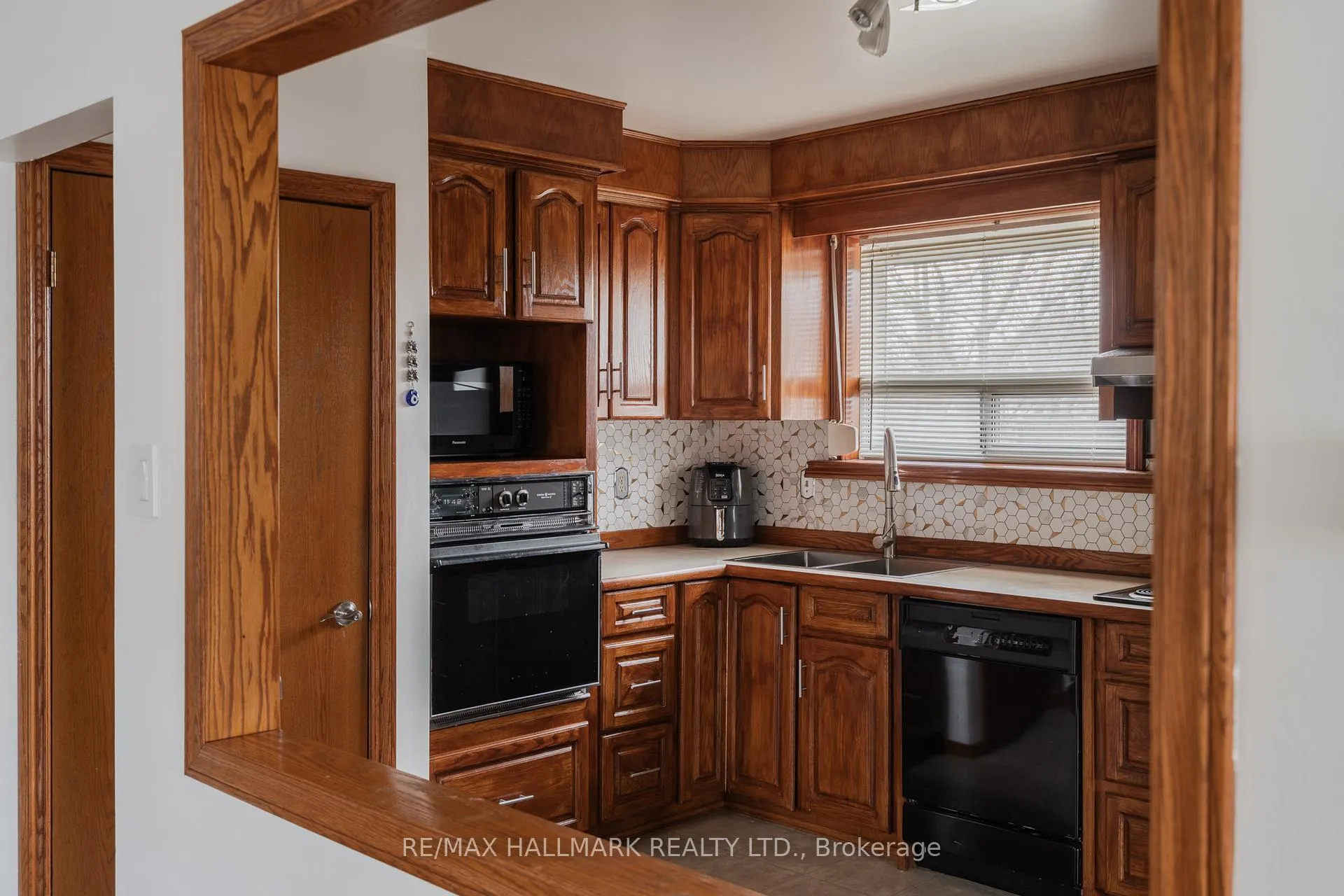 Photo 15 of 15 Dalton Place, Brampton, Southgate — HOMEH