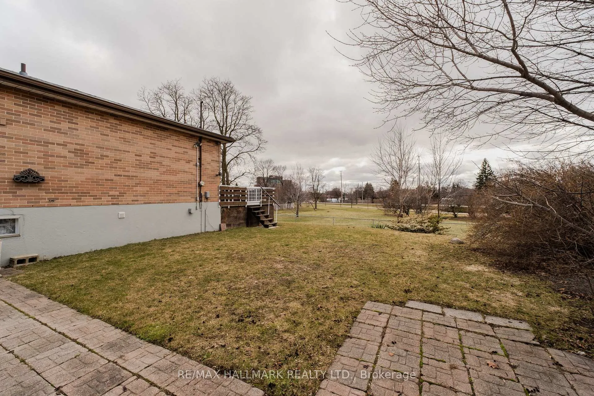 Photo 38 of 15 Dalton Place, Brampton, Southgate — HOMEH