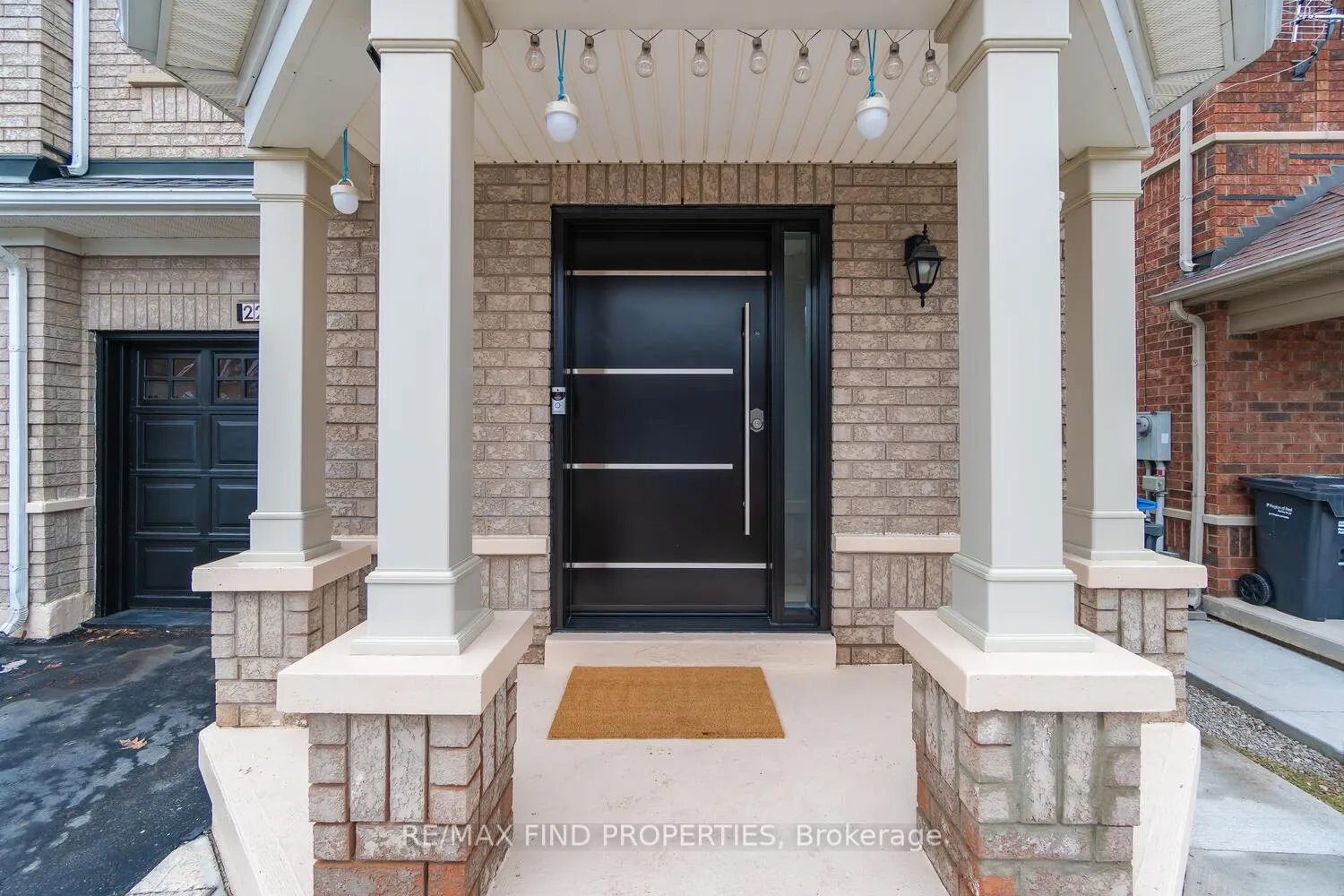 Photo 4 of 22 Ashmere Road, Brampton, Fletcher's Meadow — HOMEH