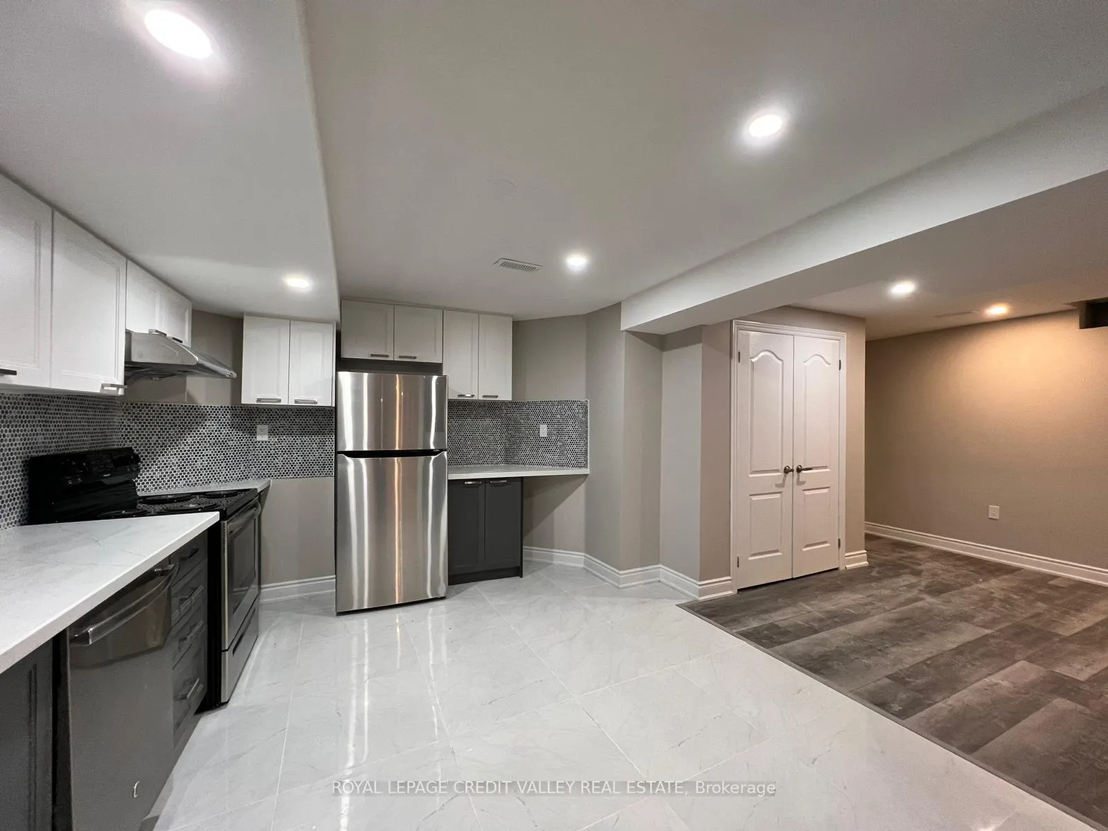 Photo 3 of 62 Eagleridge Drive, Brampton, Brampton North — HOMEH