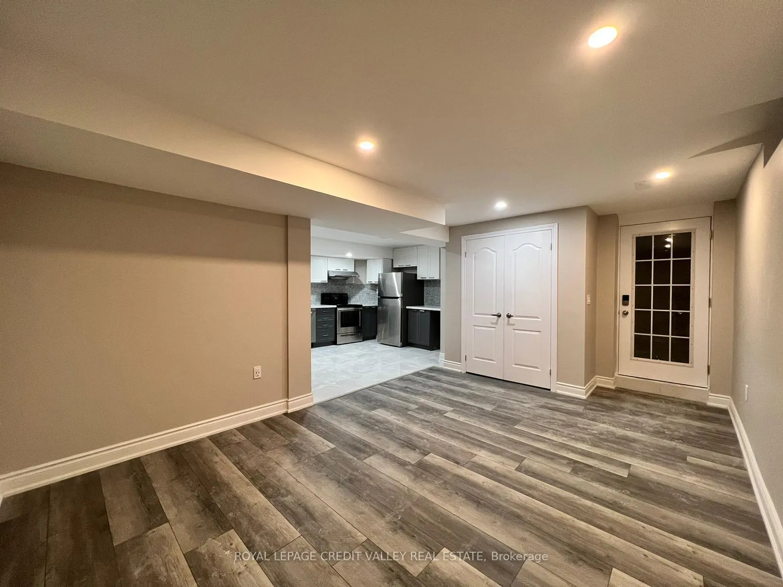 Photo 5 of 62 Eagleridge Drive, Brampton, Brampton North — HOMEH
