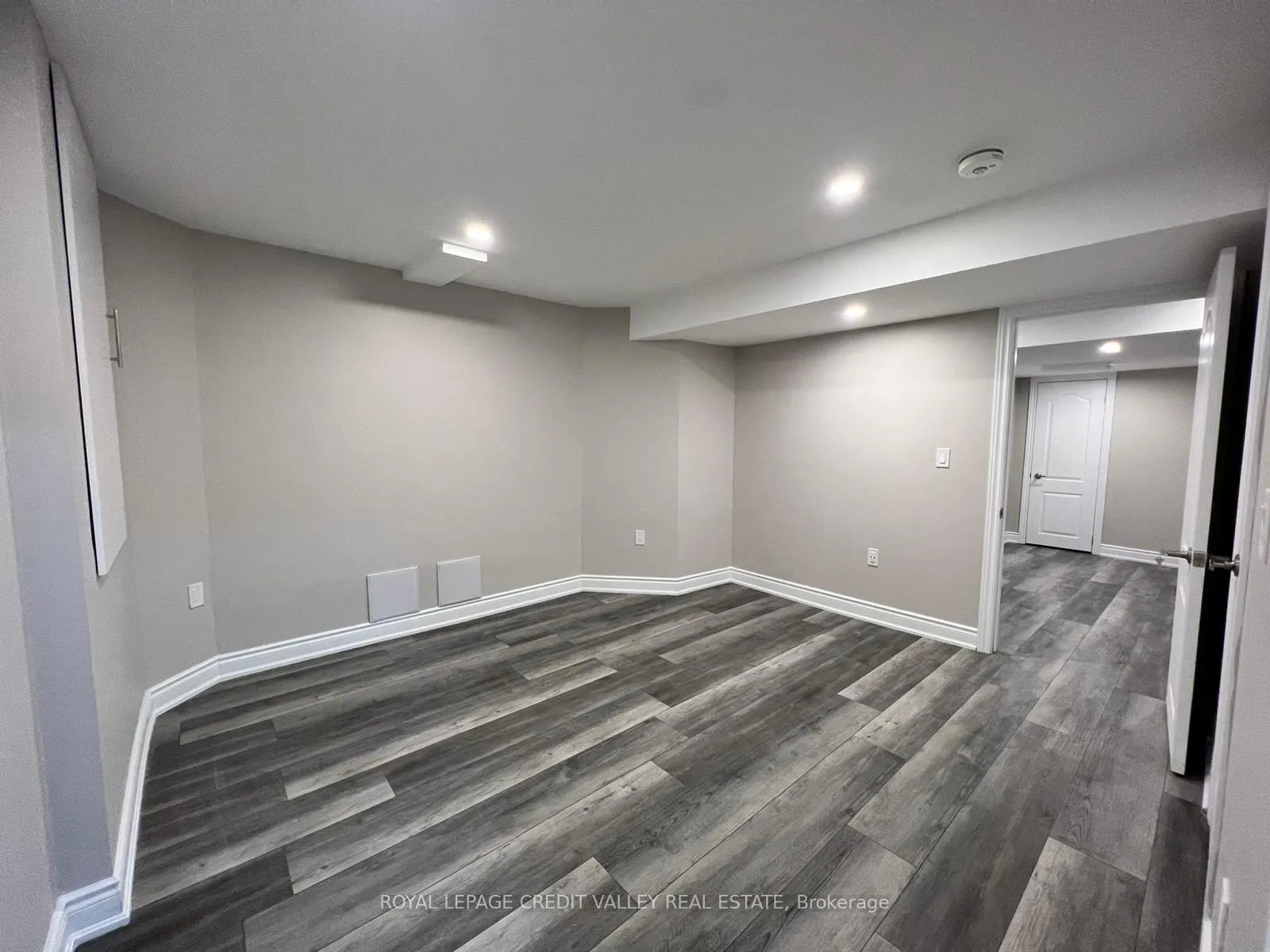 Photo 13 of 62 Eagleridge Drive, Brampton, Brampton North — HOMEH