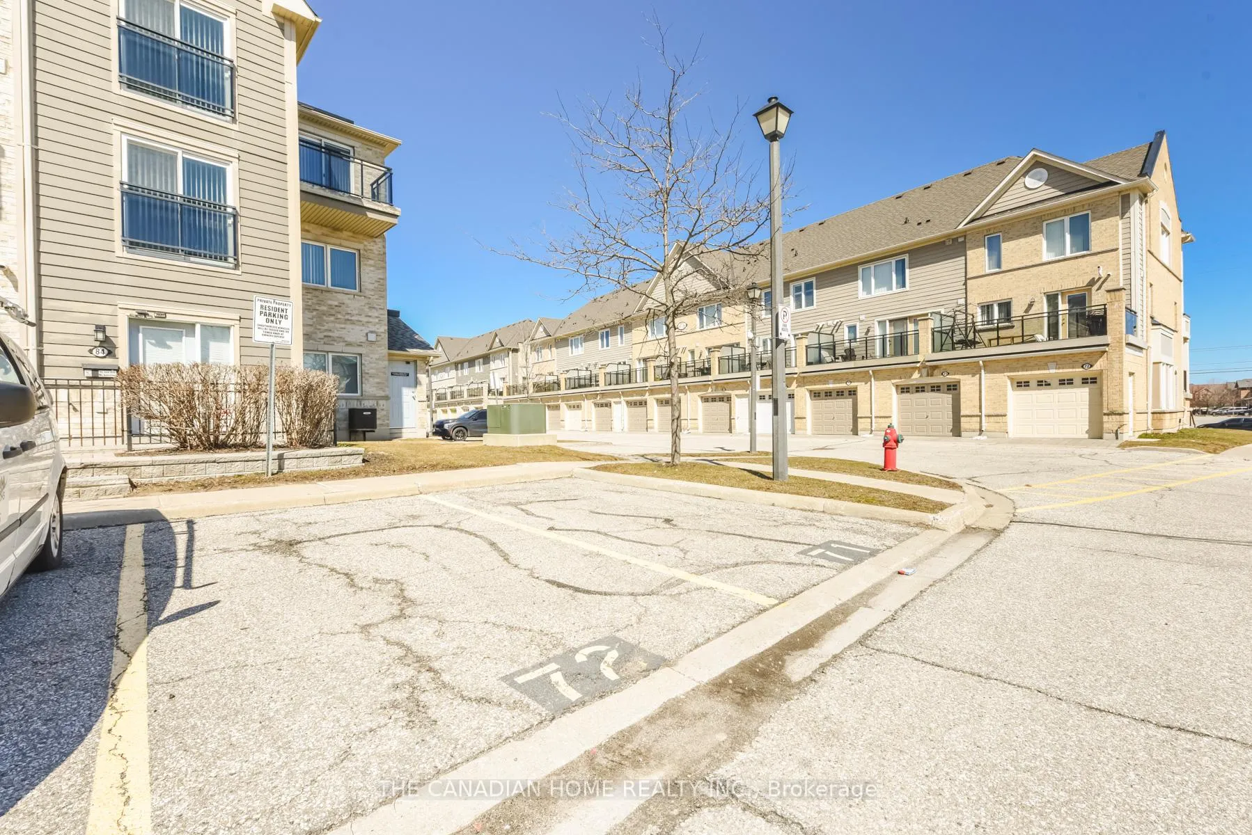 Photo 5 of Unit 83, 60 Fairwood Circle, Brampton, Sandringham-Wellington — HOMEH