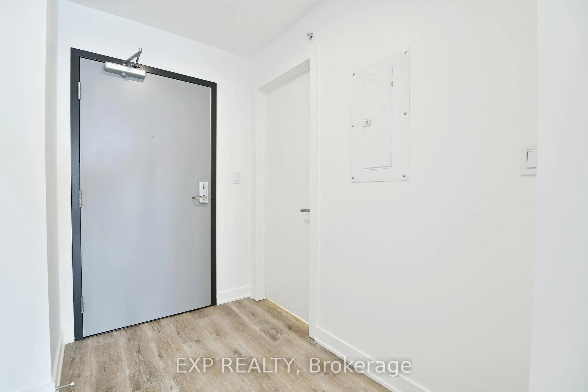 Photo 3 of Unit 302, 134 Robinson Avenue, Ottawa, Sandy Hill — HOMEH