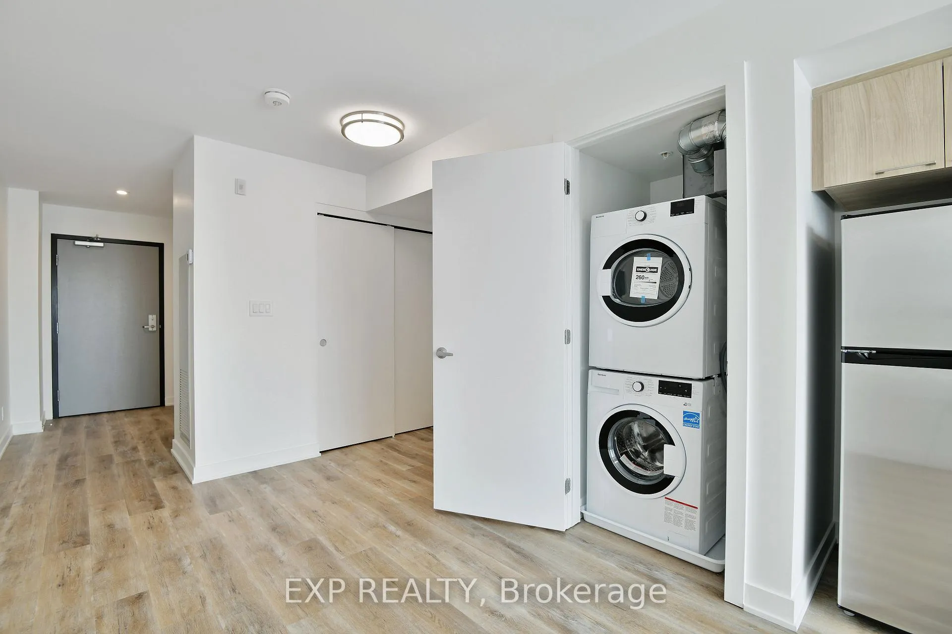 Photo 6 of Unit 302, 134 Robinson Avenue, Ottawa, Sandy Hill — HOMEH