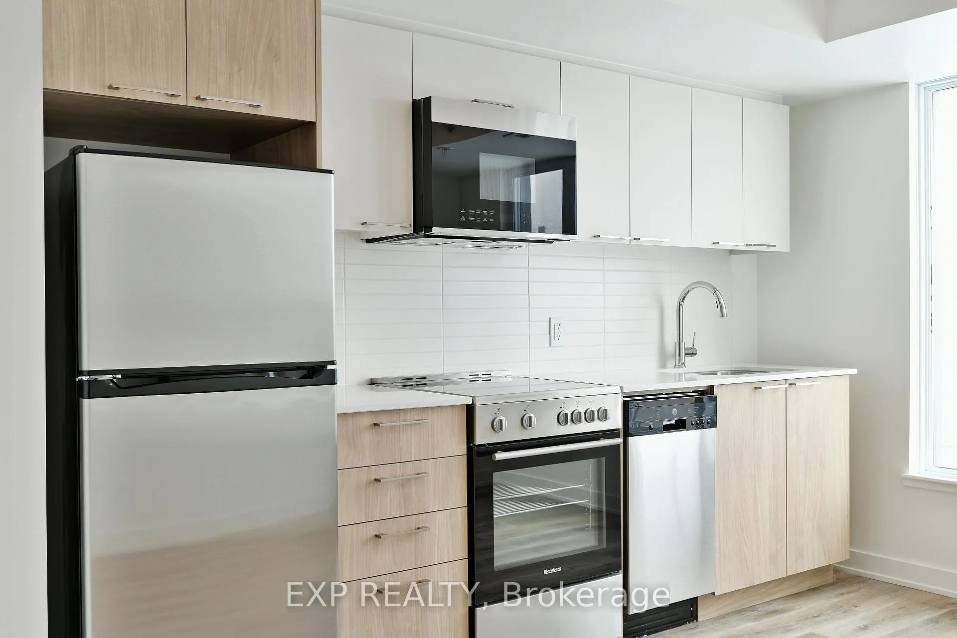 Photo 8 of Unit 302, 134 Robinson Avenue, Ottawa, Sandy Hill — HOMEH