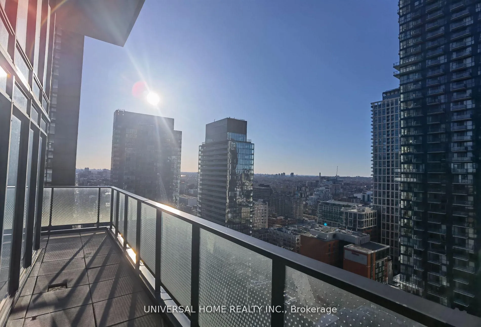Photo 4 of Unit 3105N, 125 Blue Jays Way, Toronto, Waterfront Communities — HOMEH