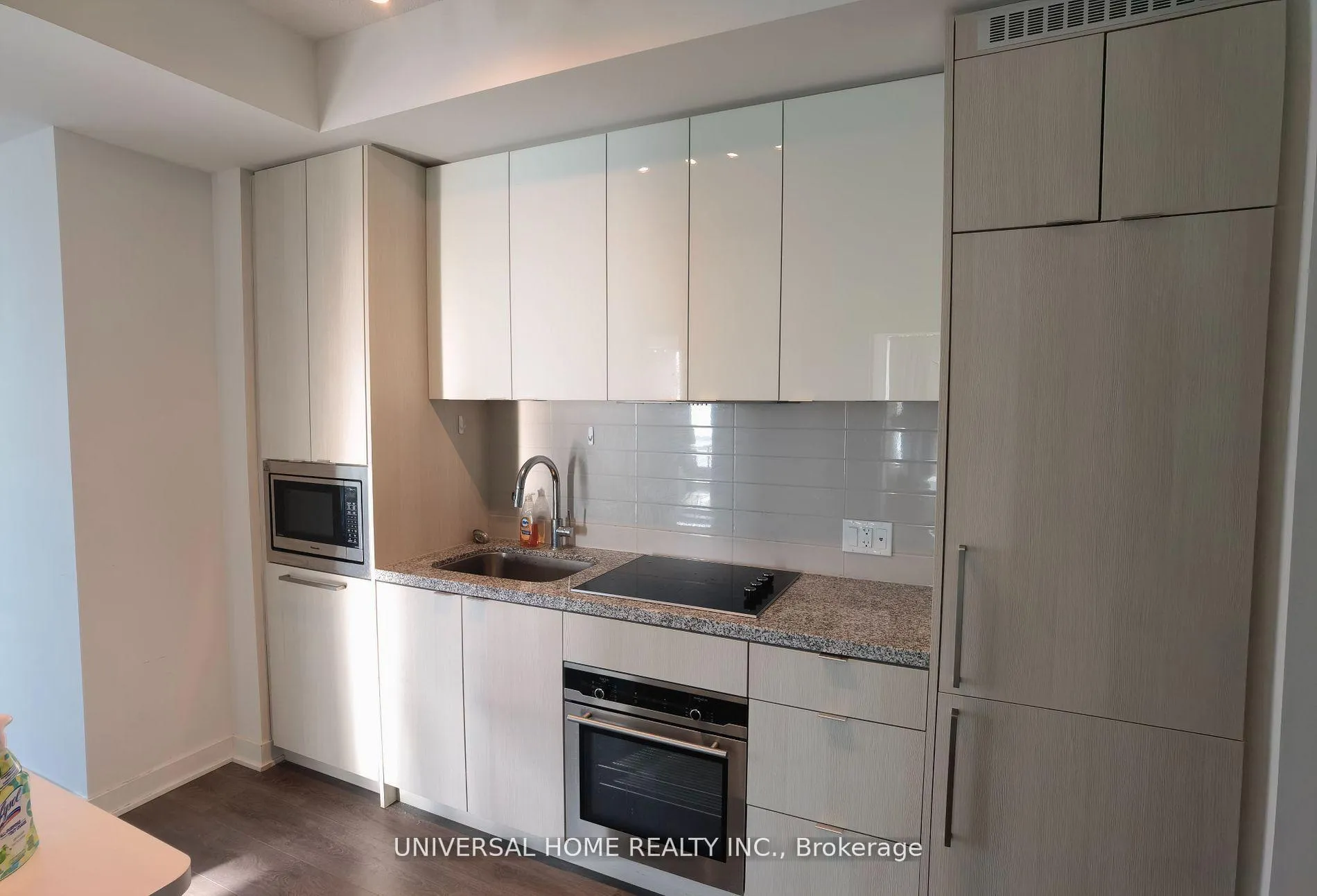 Photo 5 of Unit 3105N, 125 Blue Jays Way, Toronto, Waterfront Communities — HOMEH