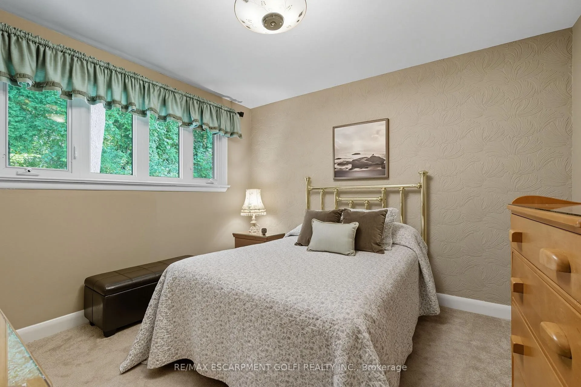 Photo 19 of 894 Bishop Place, Hamilton, Ancaster — HOMEH