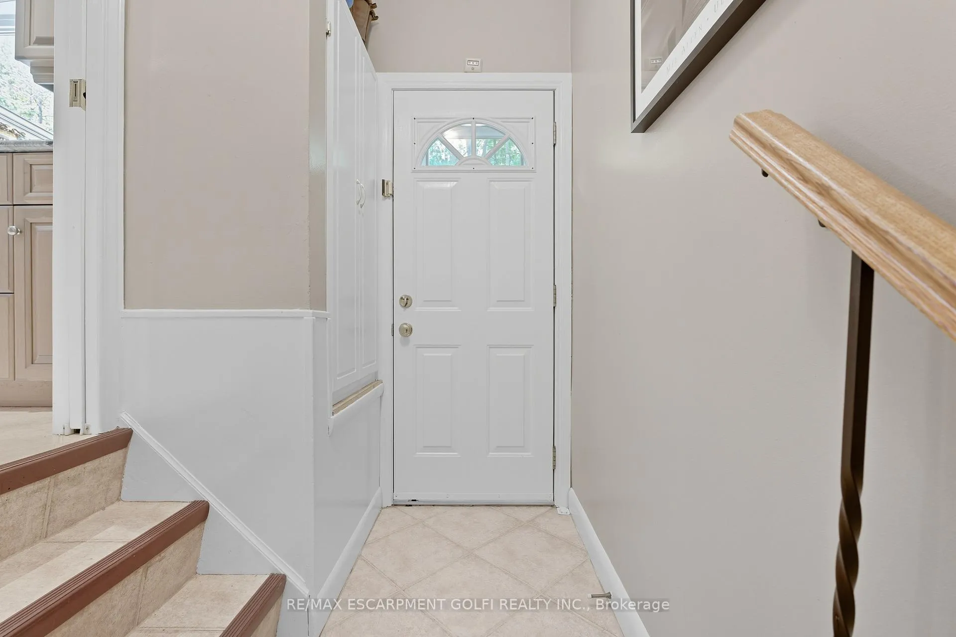 Photo 23 of 894 Bishop Place, Hamilton, Ancaster — HOMEH