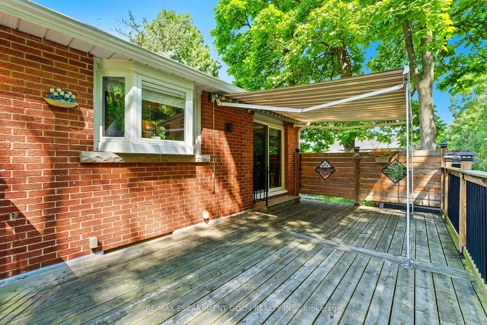 Photo 29 of 894 Bishop Place, Hamilton, Ancaster — HOMEH