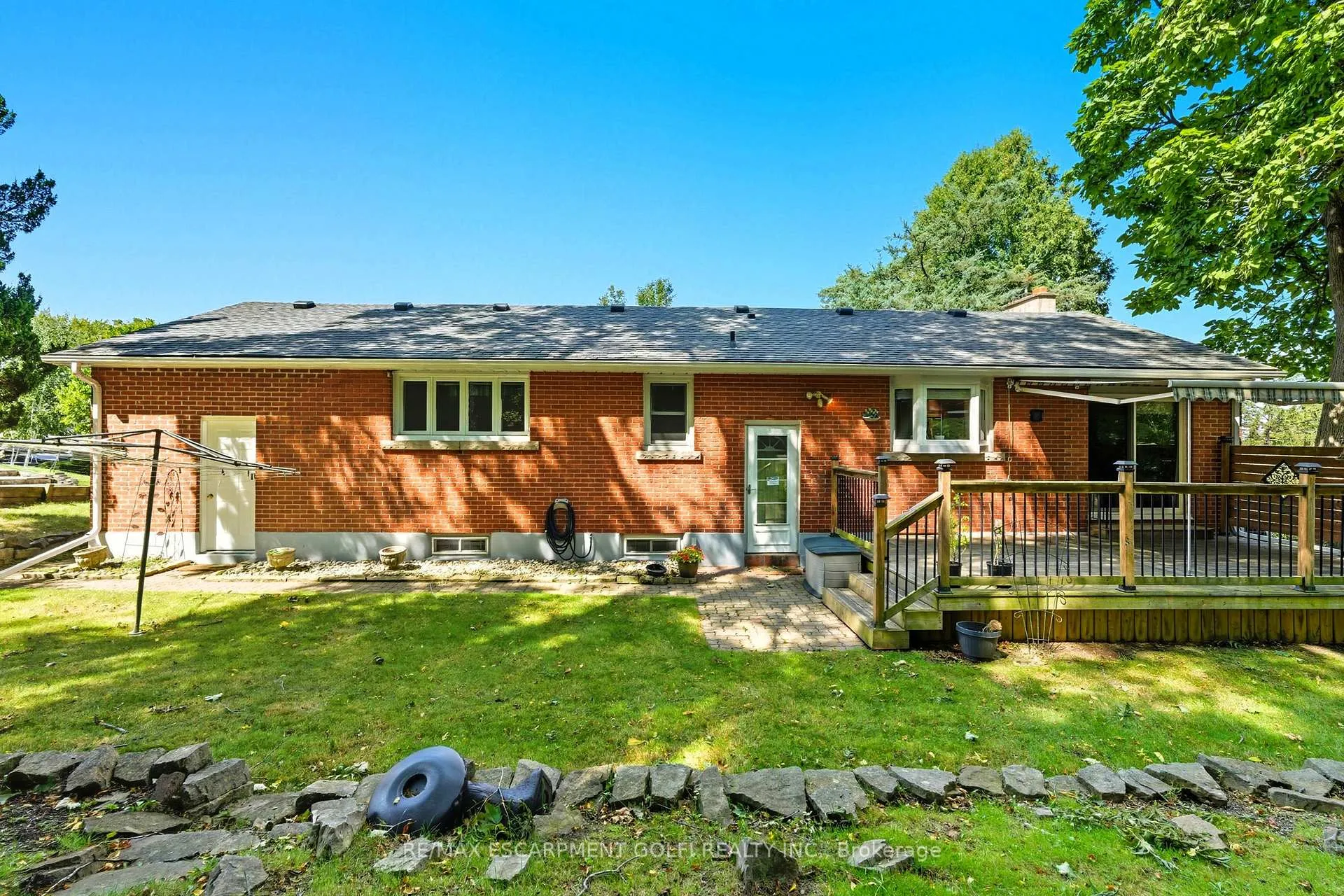 Photo 31 of 894 Bishop Place, Hamilton, Ancaster — HOMEH