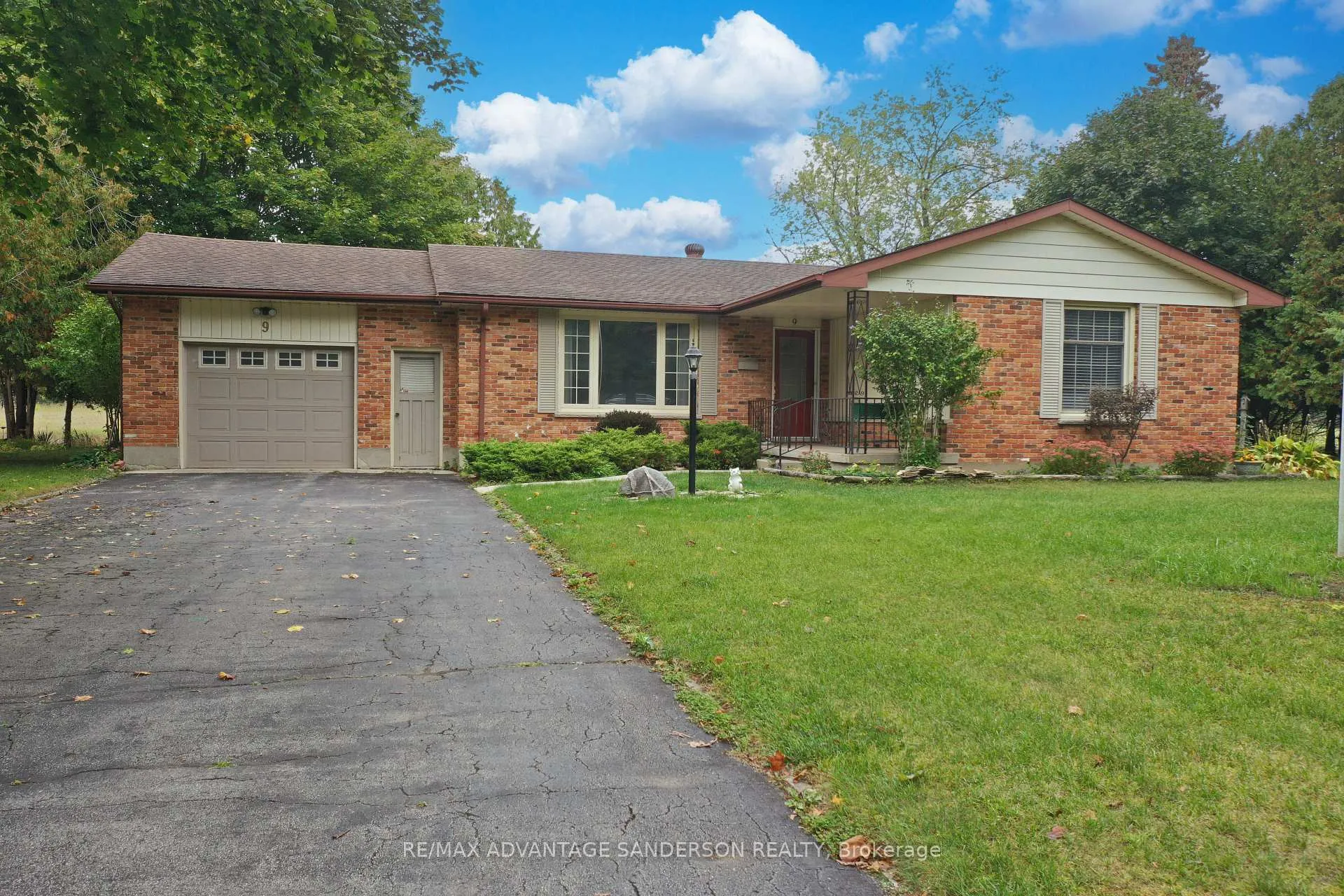 Photo 1 of 9 James Street, Middlesex Centre, Poplar Hill — HOMEH