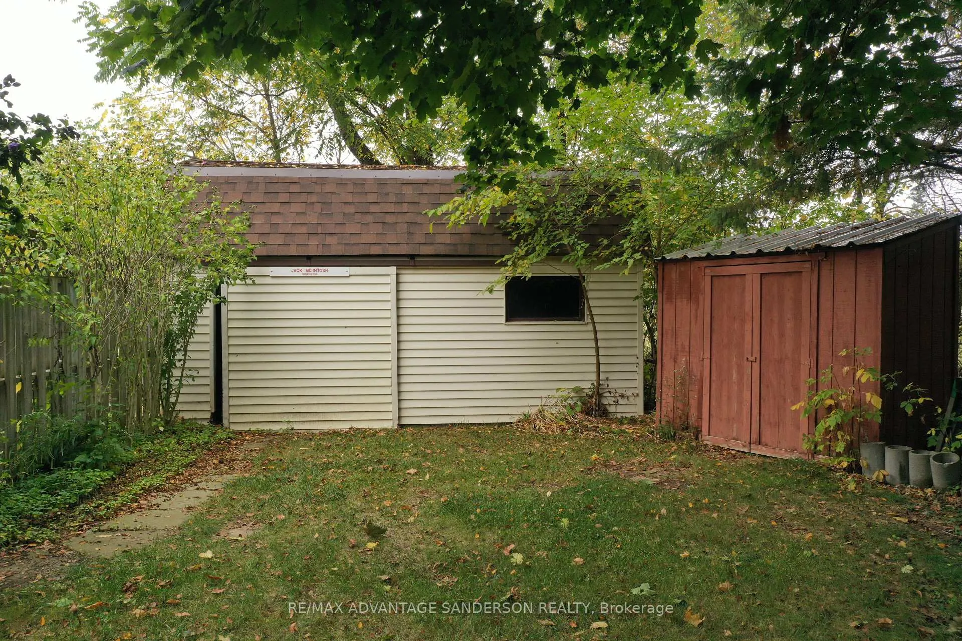 Photo 8 of 9 James Street, Middlesex Centre, Poplar Hill — HOMEH
