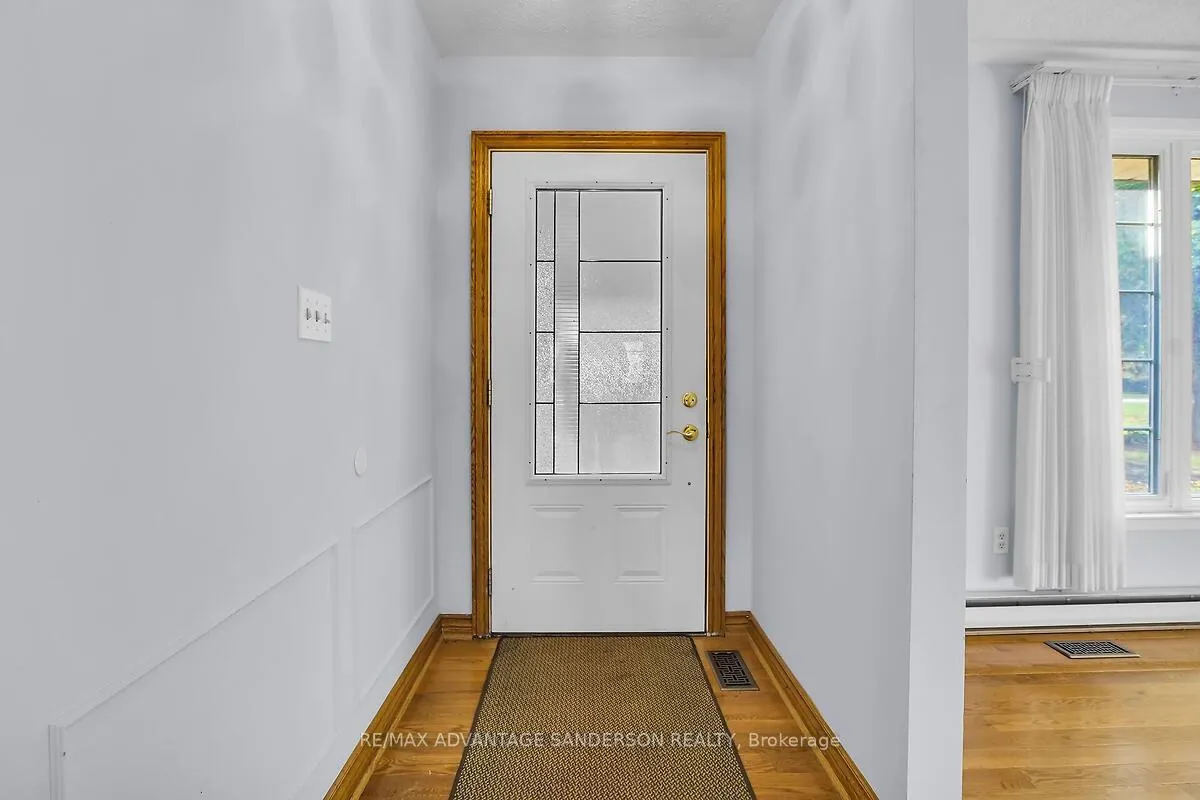 Photo 10 of 9 James Street, Middlesex Centre, Poplar Hill — HOMEH