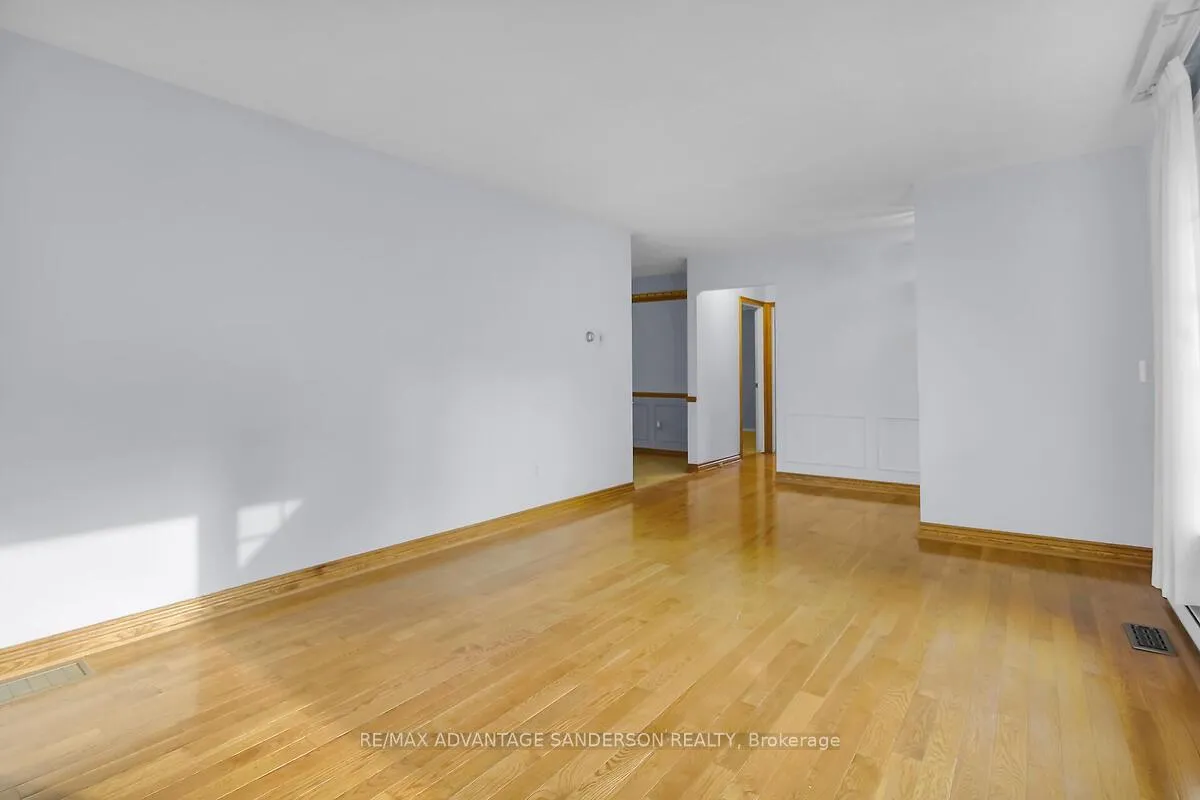 Photo 12 of 9 James Street, Middlesex Centre, Poplar Hill — HOMEH