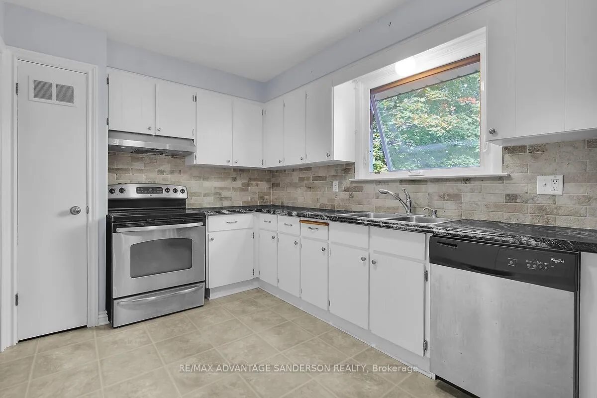 Photo 16 of 9 James Street, Middlesex Centre, Poplar Hill — HOMEH