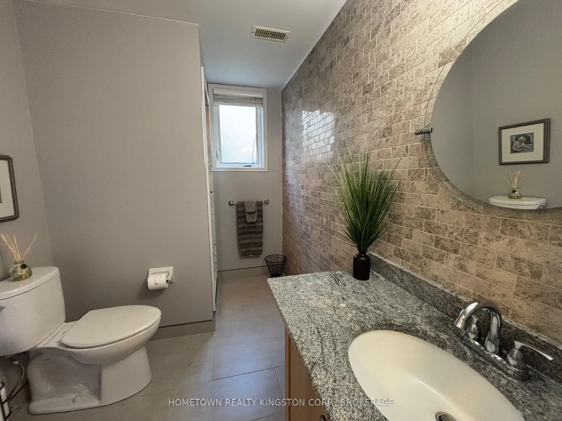 Photo 18 of 52 Glenora Drive, Loyalist, Bath — HOMEH
