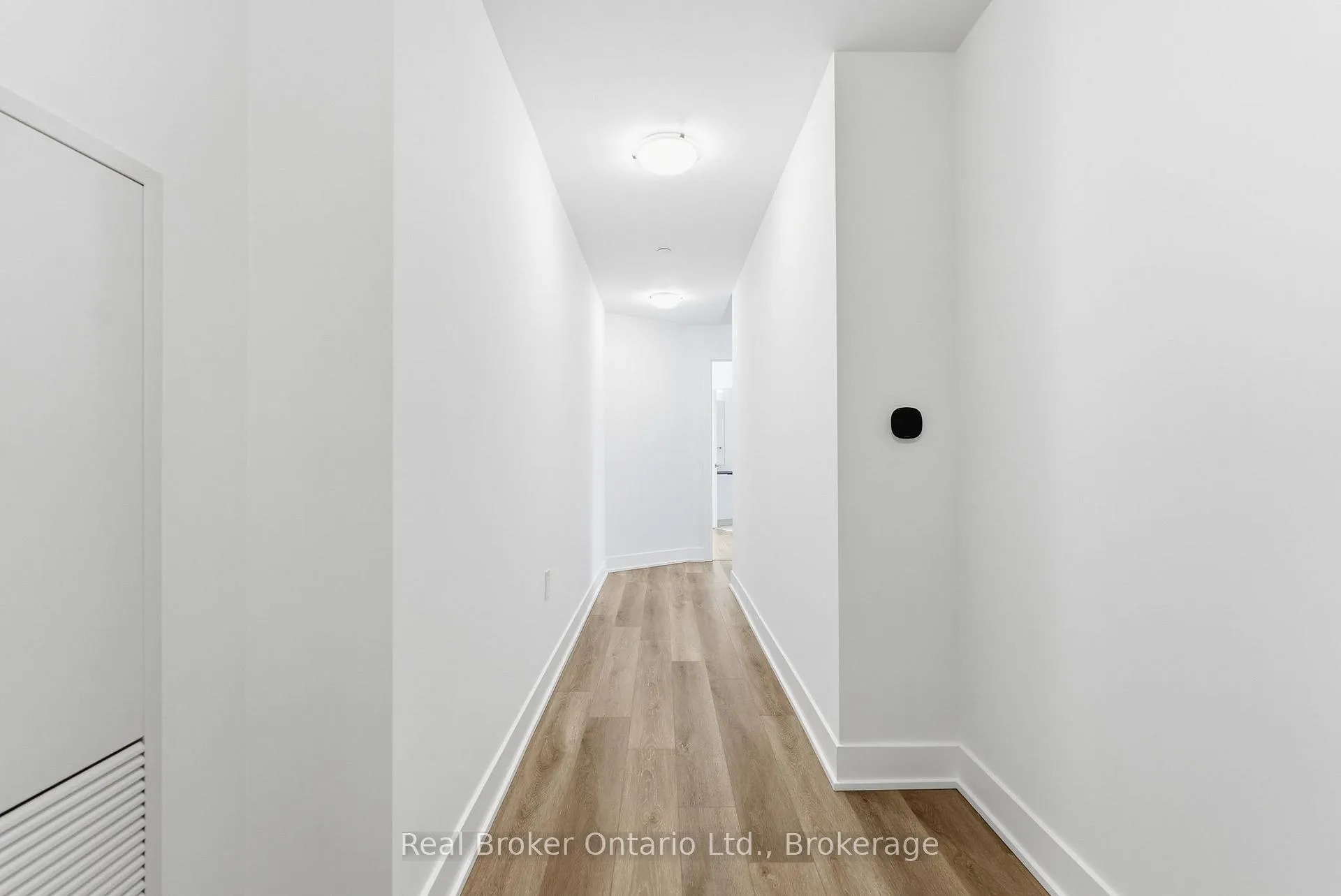 Photo 5 of Unit 1210, 2088 James Street, Burlington, Brant — HOMEH