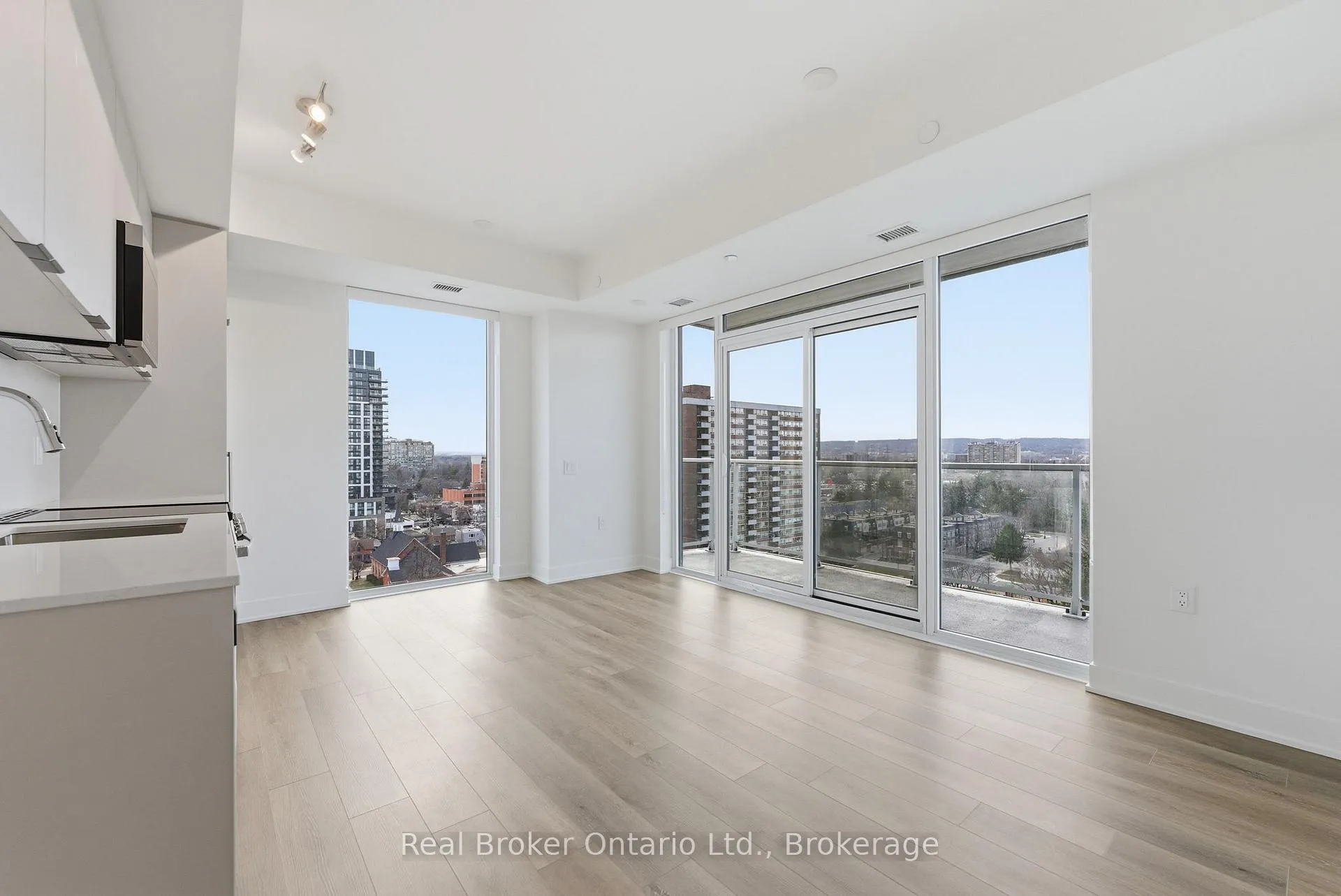 Photo 6 of Unit 1210, 2088 James Street, Burlington, Brant — HOMEH
