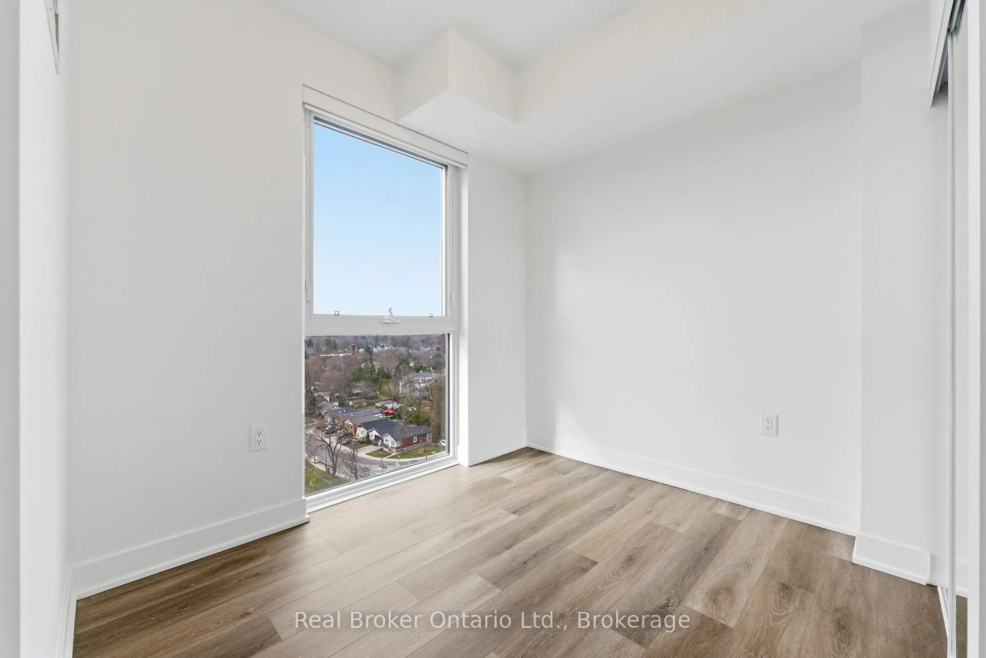 Photo 12 of Unit 1210, 2088 James Street, Burlington, Brant — HOMEH