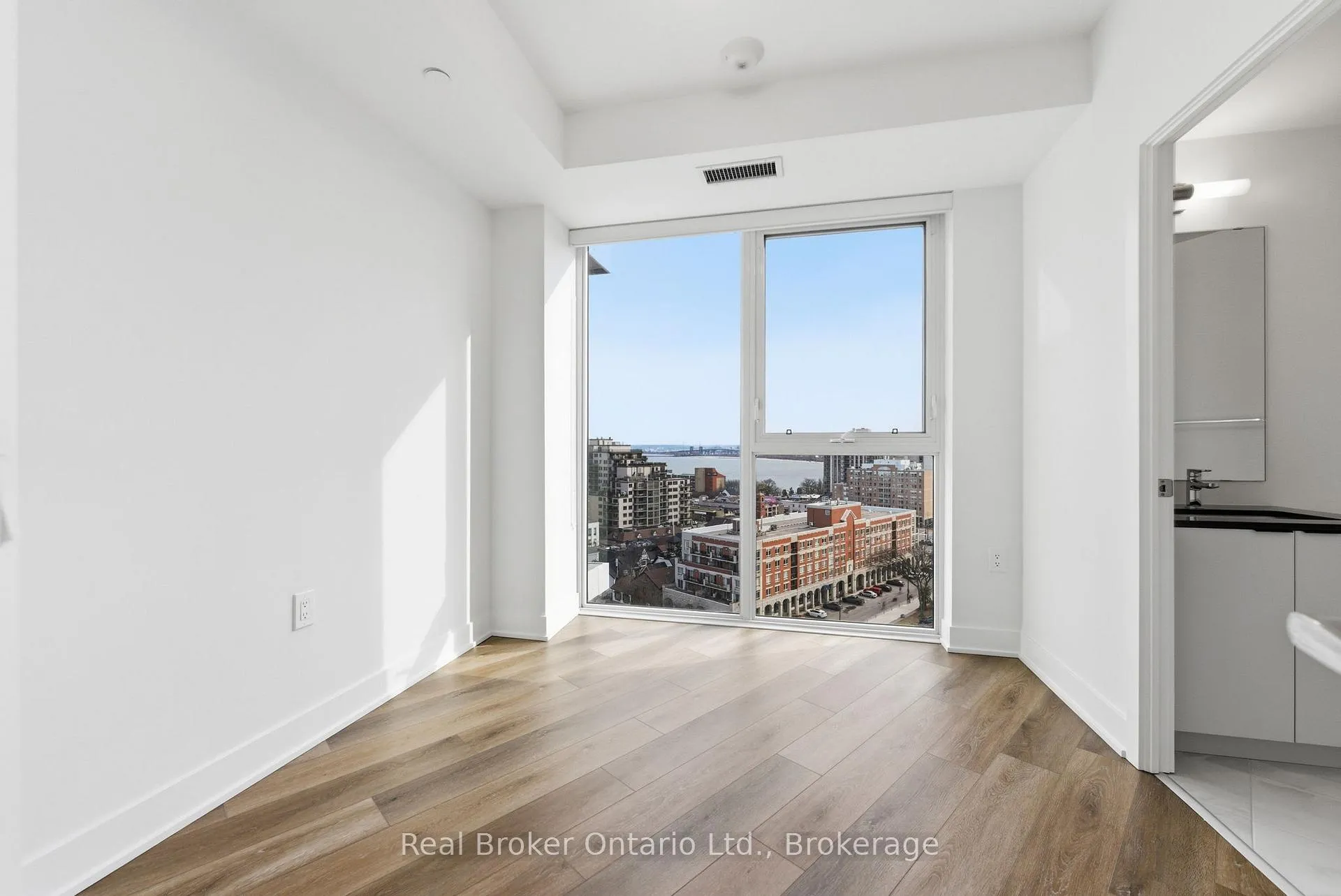 Photo 15 of Unit 1210, 2088 James Street, Burlington, Brant — HOMEH