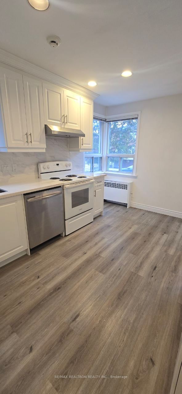 Photo 5 of 406 Glengarry Avenue, Toronto, Lawrence Park North — HOMEH