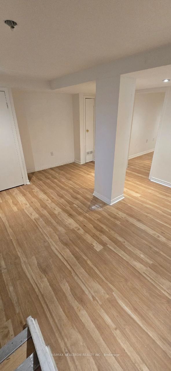 Photo 17 of 406 Glengarry Avenue, Toronto, Lawrence Park North — HOMEH
